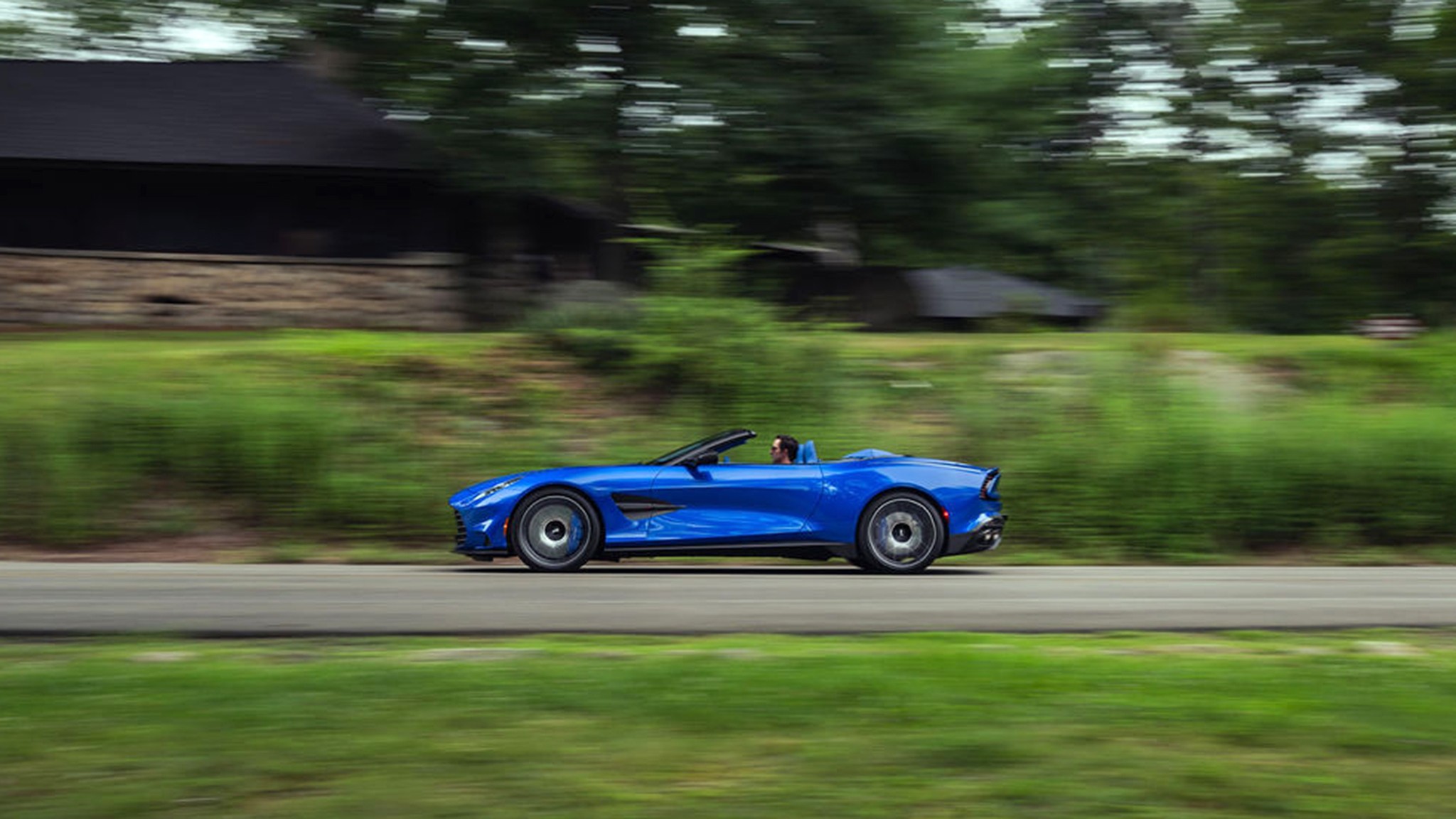 6 2026 Aston Martin Vanquish Volante Morpheus Blue fd