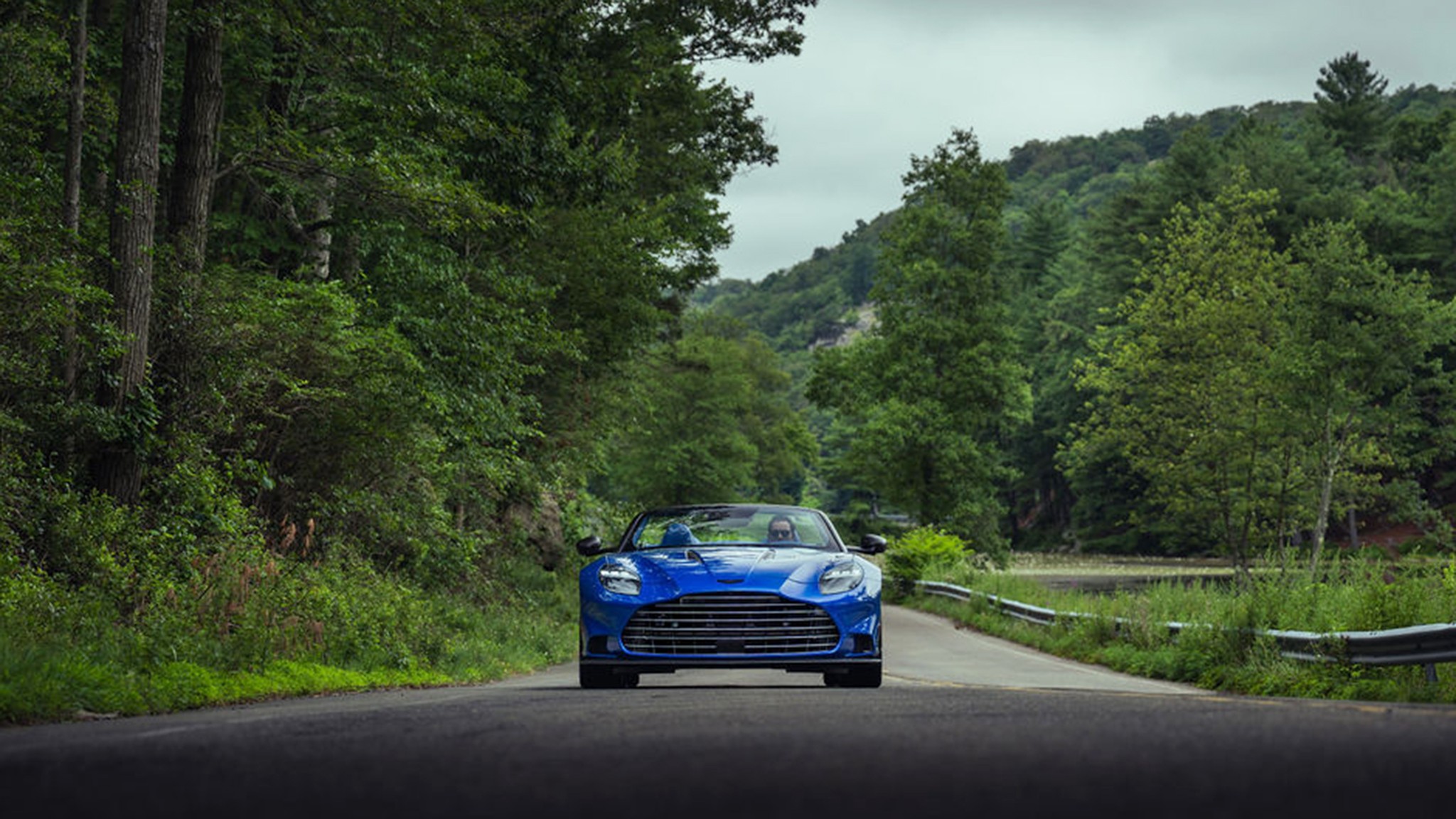 9 2026 Aston Martin Vanquish Volante Morpheus Blue fd