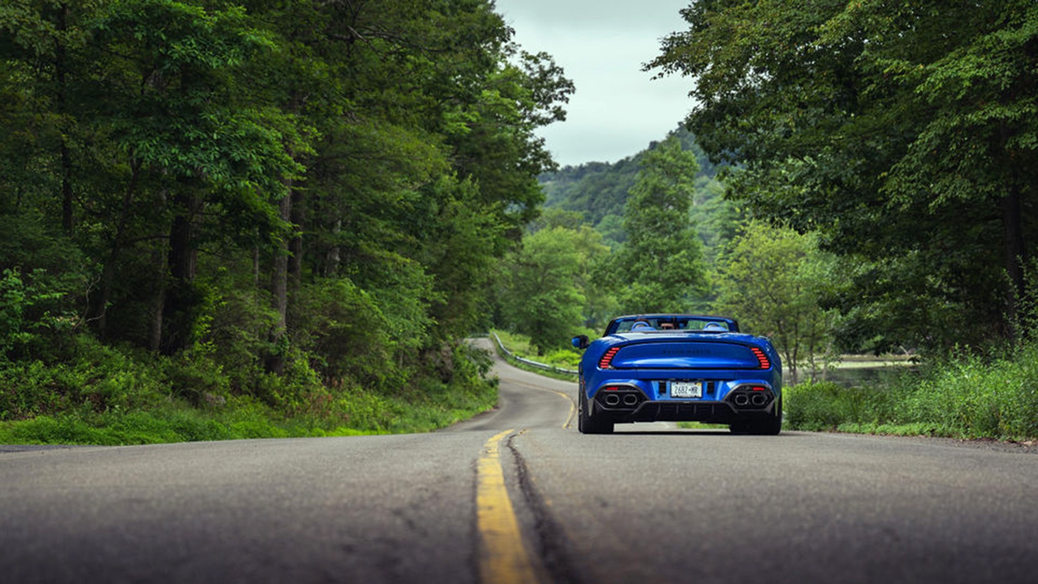 10 2026 Aston Martin Vanquish Volante Morpheus Blue fd