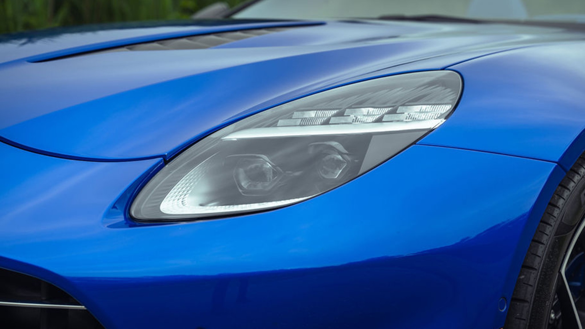 21 2026 Aston Martin Vanquish Volante Morpheus Blue fd