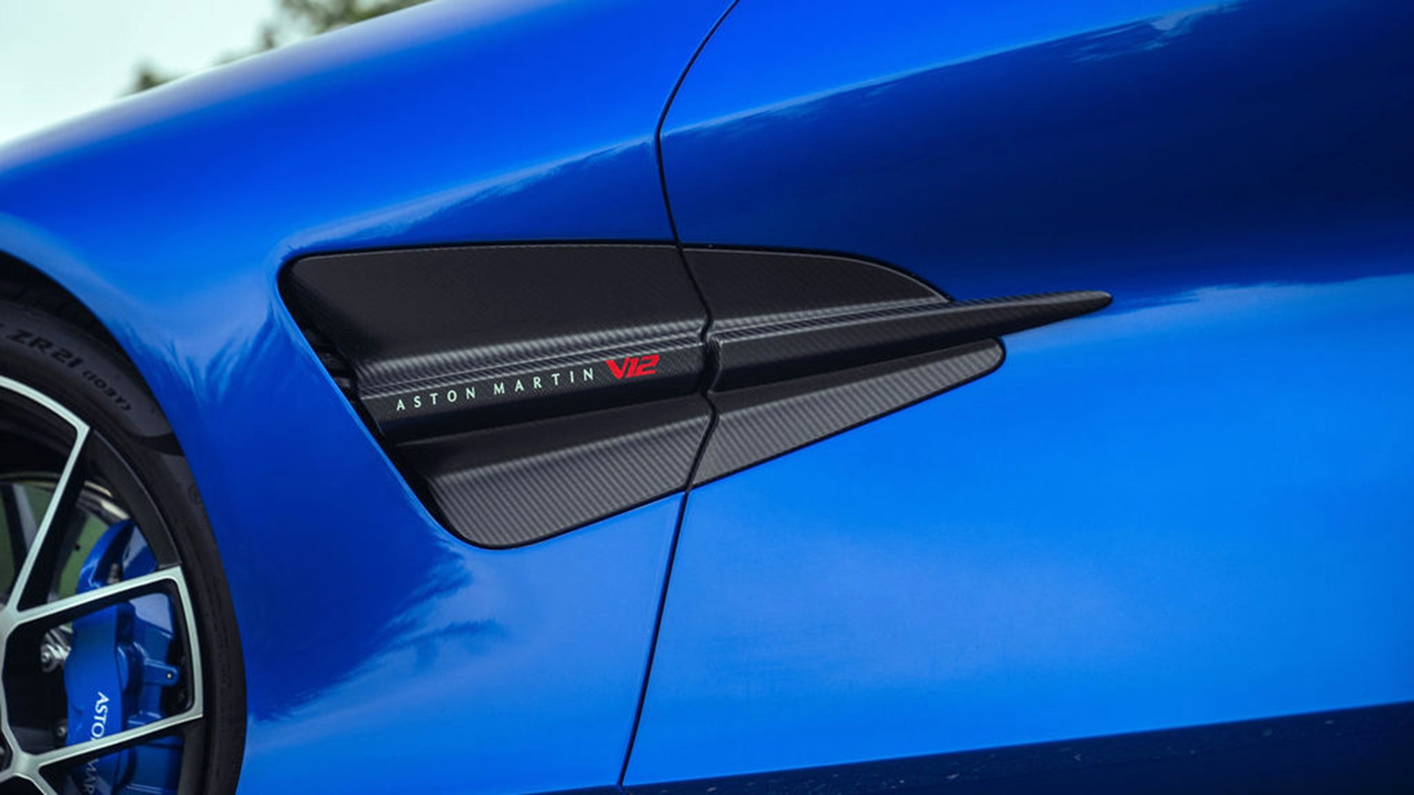 22 2026 Aston Martin Vanquish Volante Morpheus Blue fd