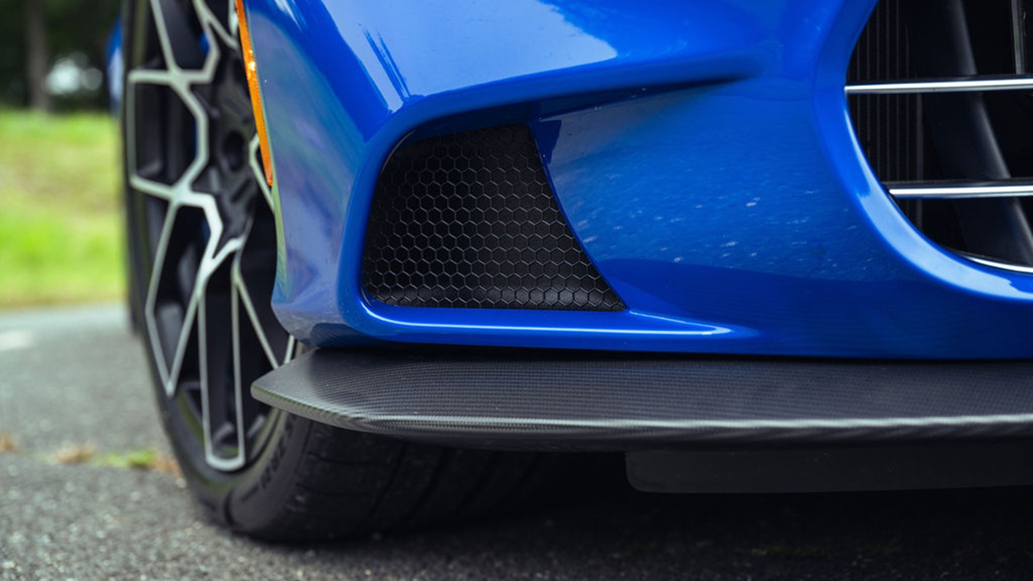 25 2026 Aston Martin Vanquish Volante Morpheus Blue fd