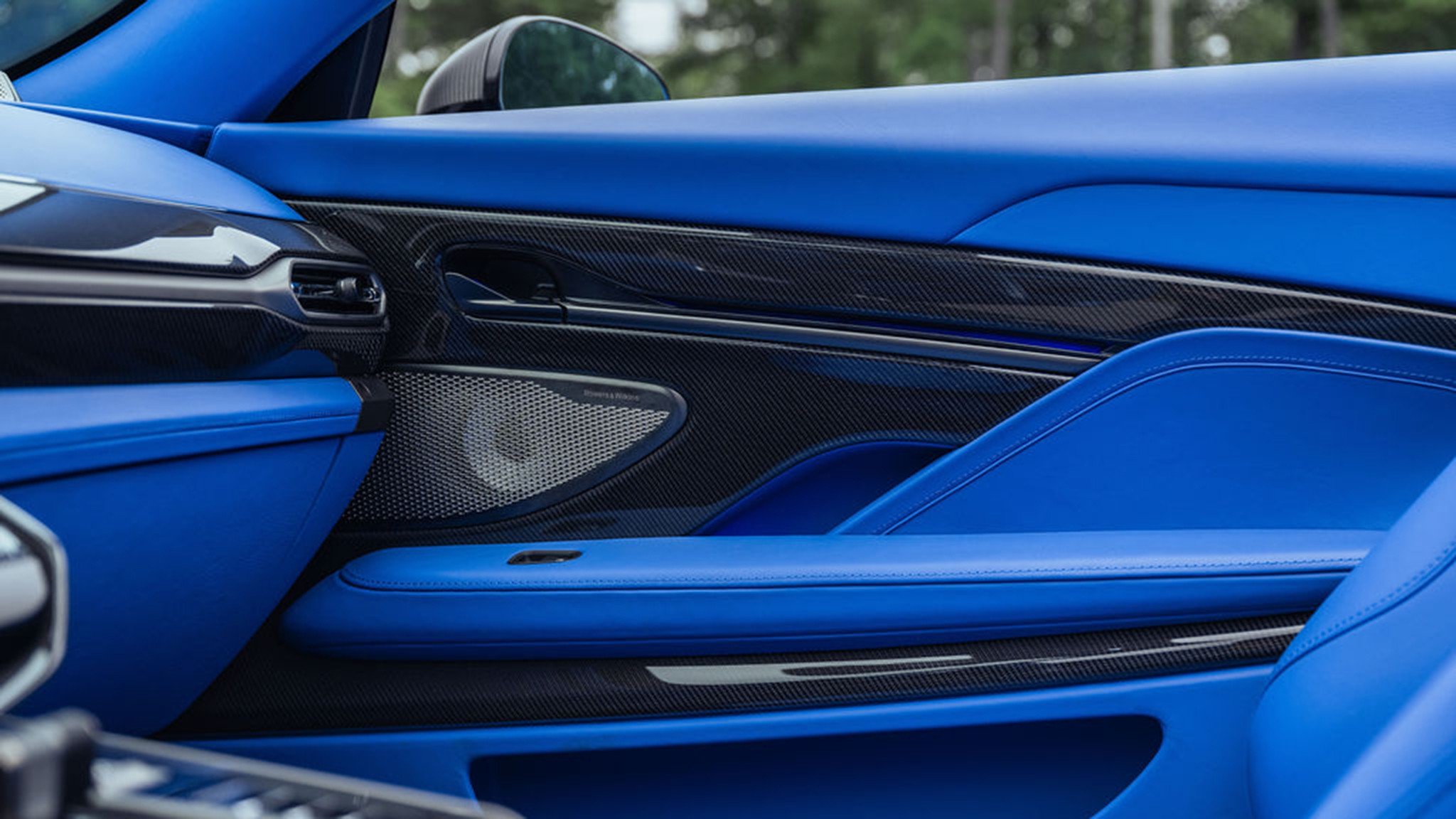 44 2026 Aston Martin Vanquish Volante Morpheus Blue fd