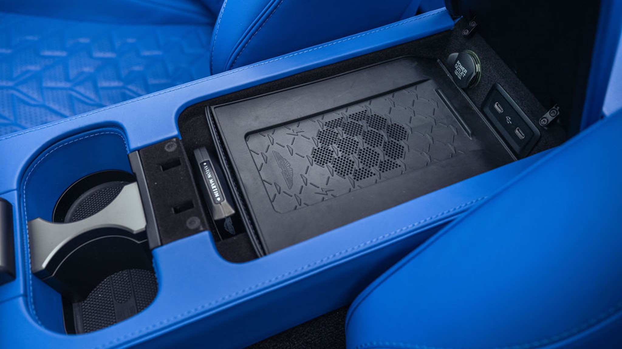 45 2026 Aston Martin Vanquish Volante Morpheus Blue fd