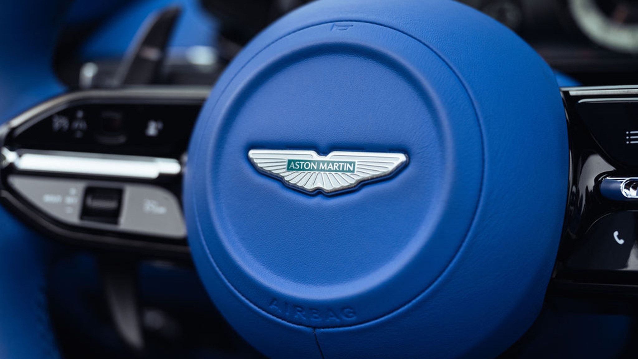 46 2026 Aston Martin Vanquish Volante Morpheus Blue fd