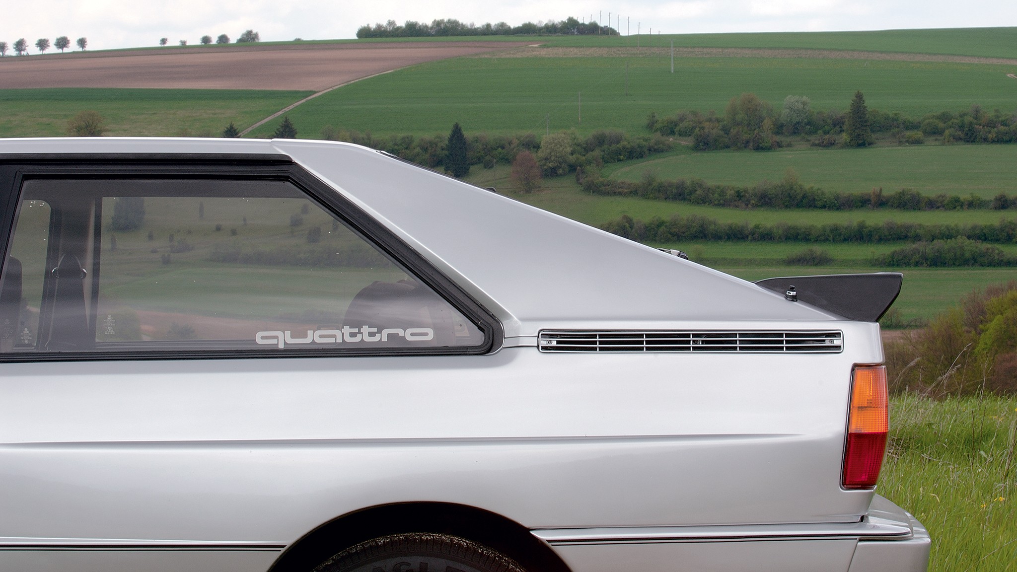 009 1982 audi quattro