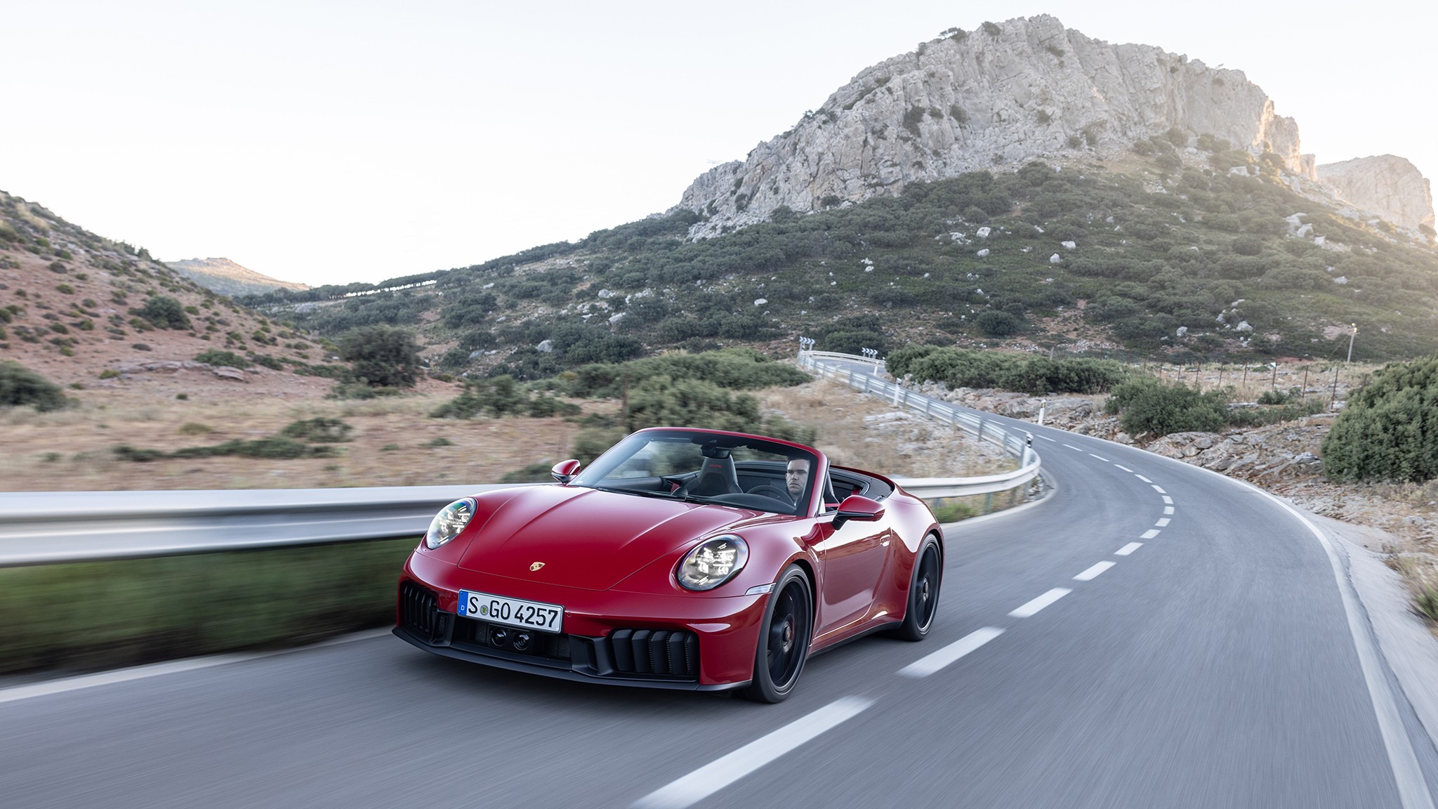 7 2025 Porsche 911 Carrera 4 GTS Cabriolet first test