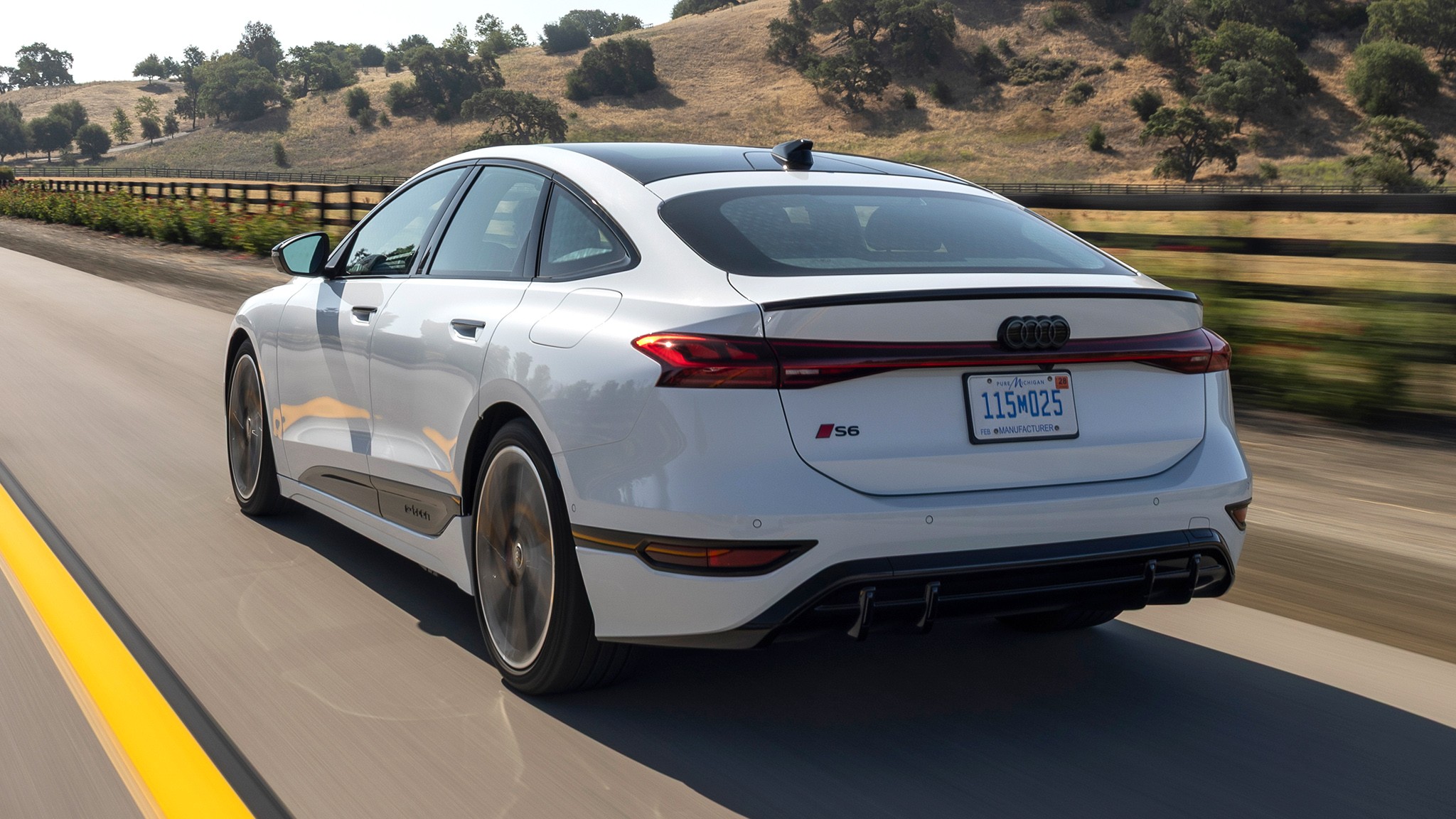 2025 audi s6 e glacier white 18