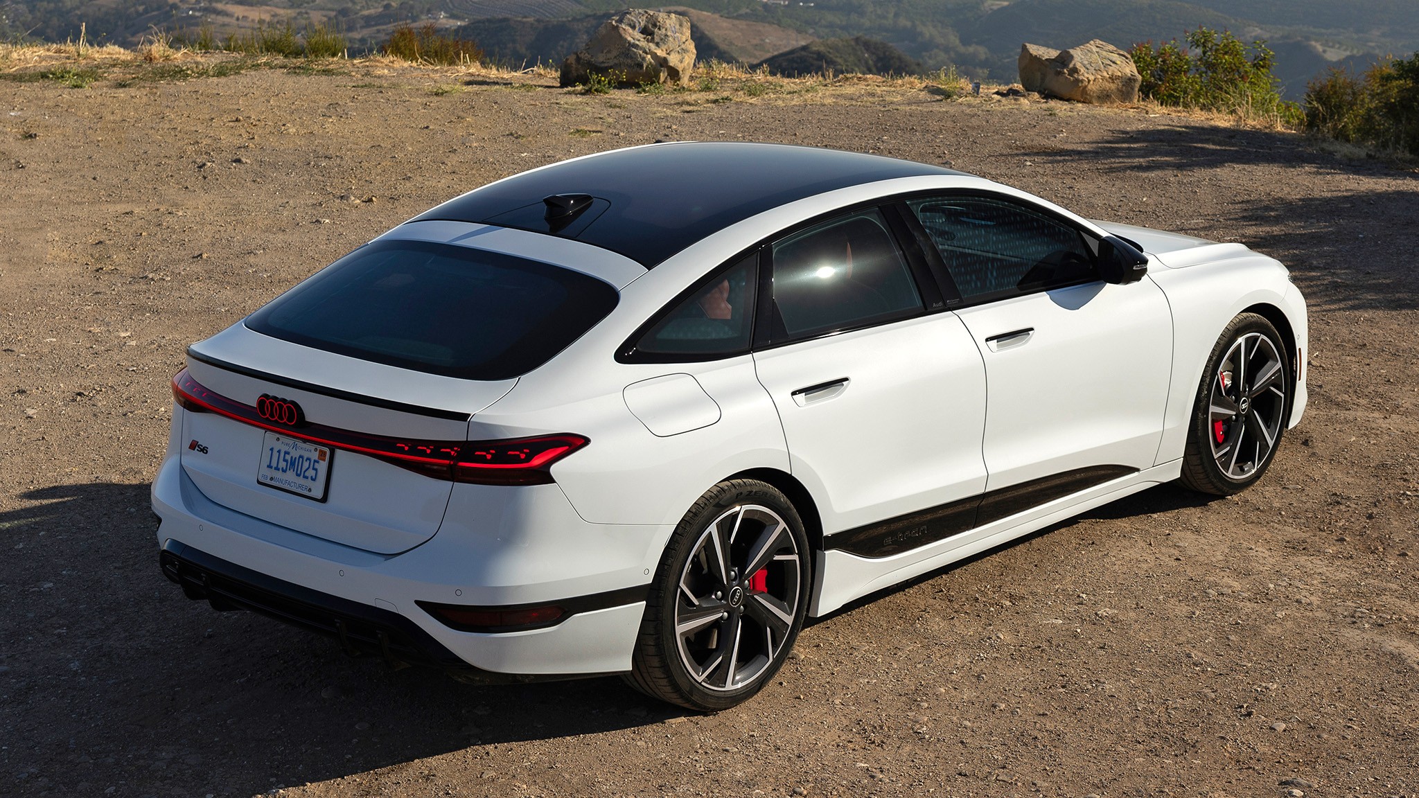 2025 audi s6 e glacier white 41