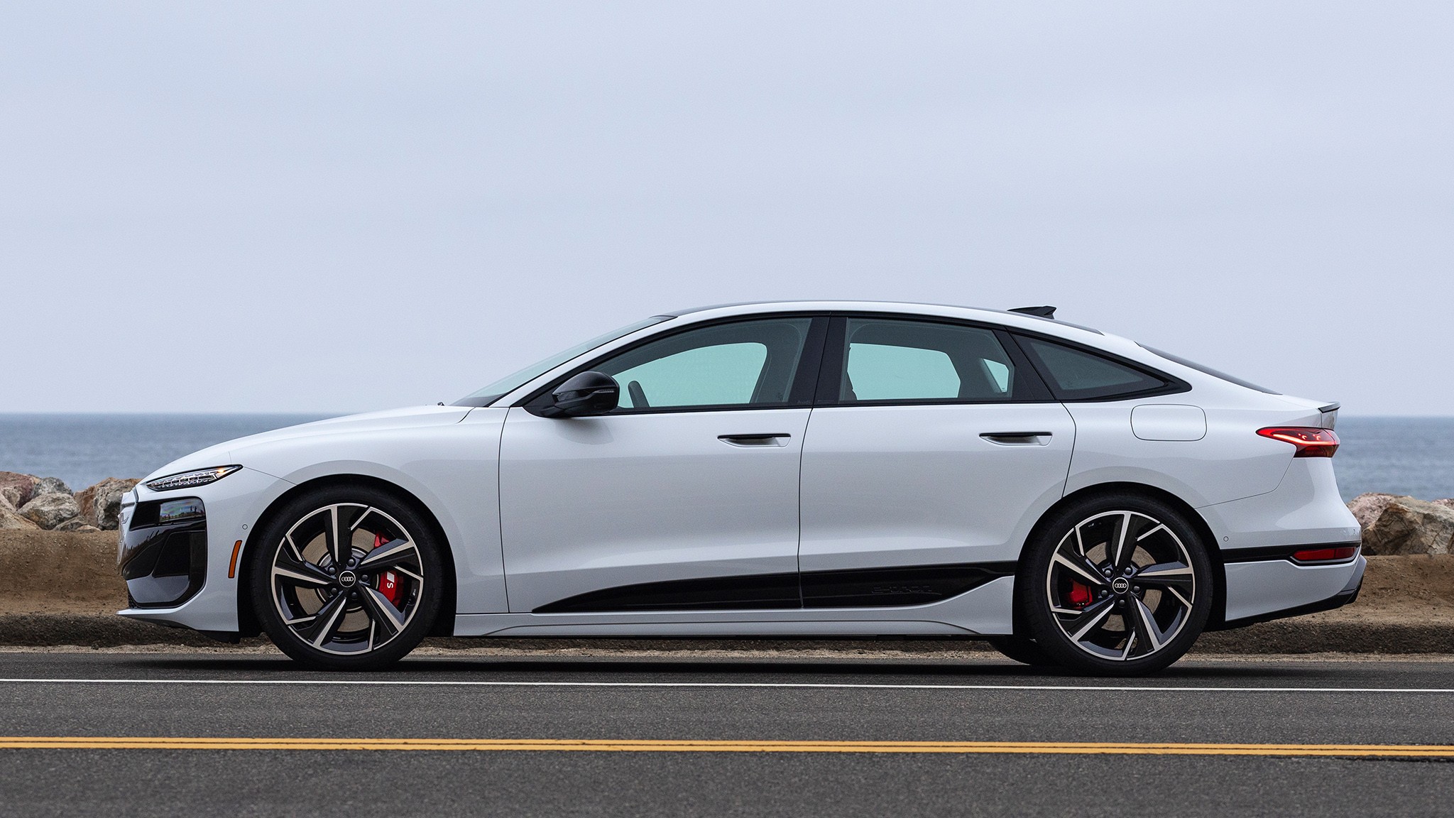 2025 audi s6 e glacier white 56