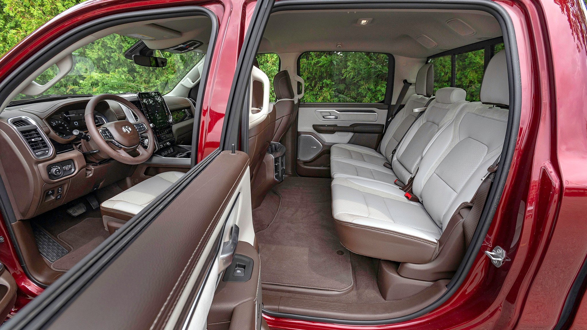 040 2025 Ram 1500 Laramie 4x4 Arrival