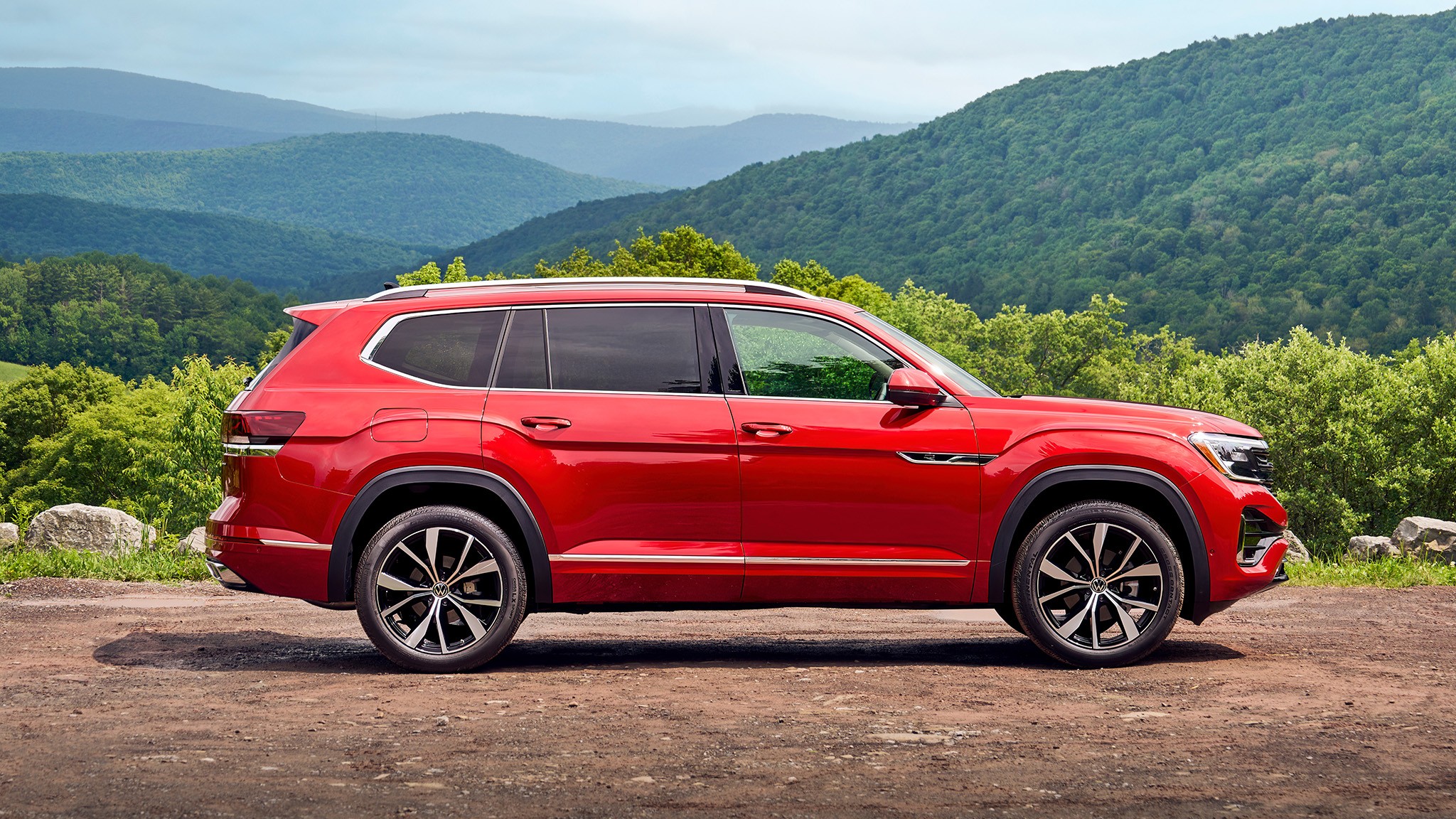 3 2026 Volkswagen Atlas side view