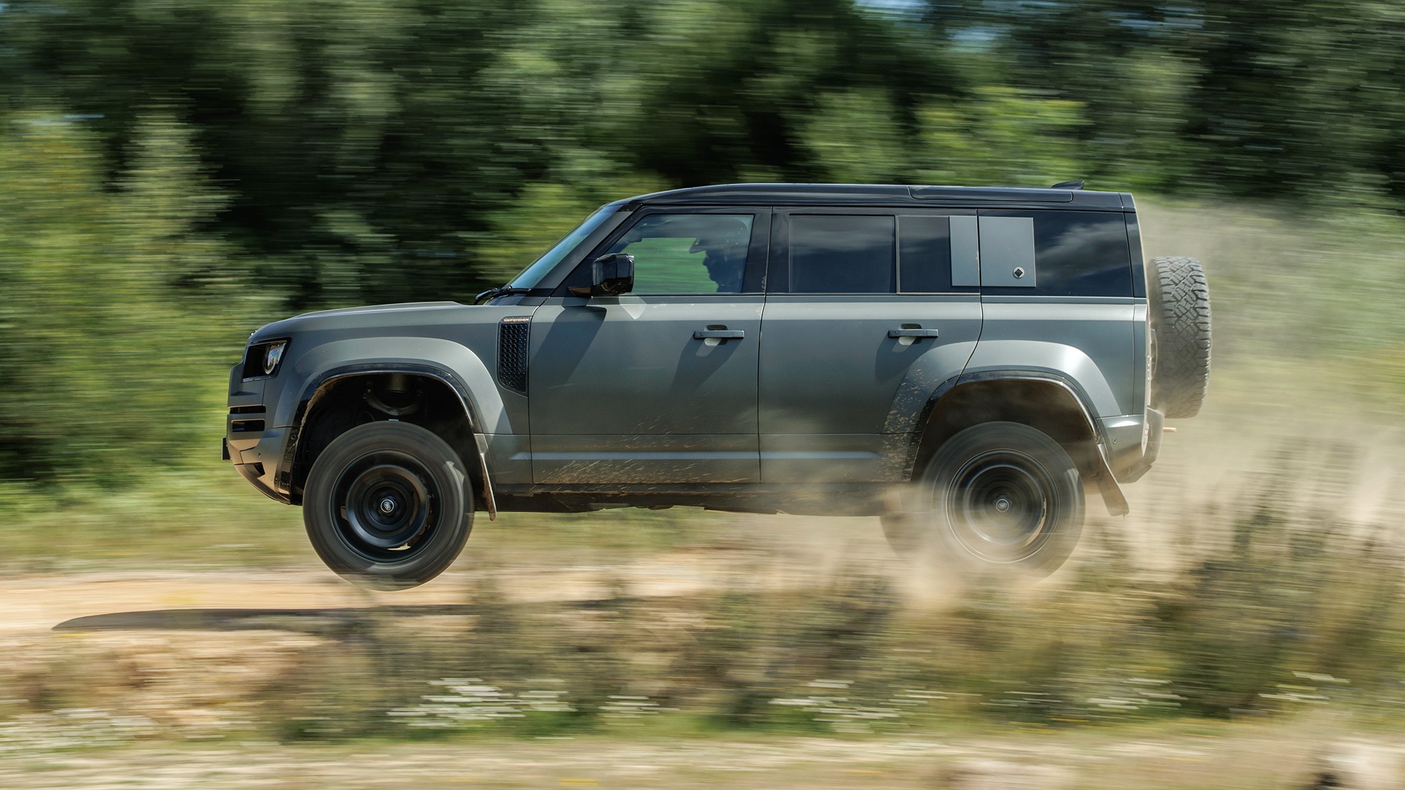 010 2026 Land Rover Defender OCTA Goodwood 2025