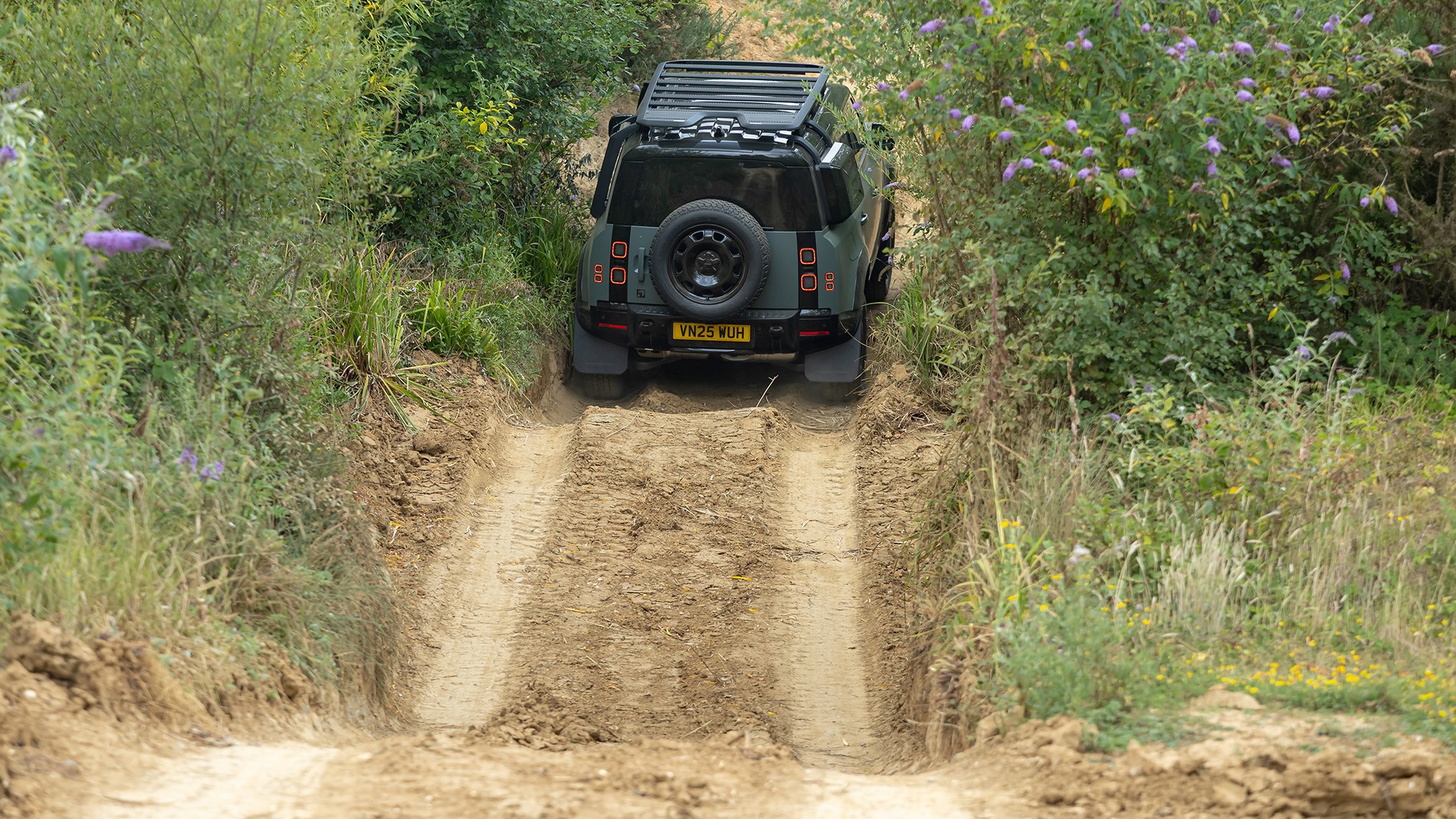 31 2026 Land Rover Defender Trophy