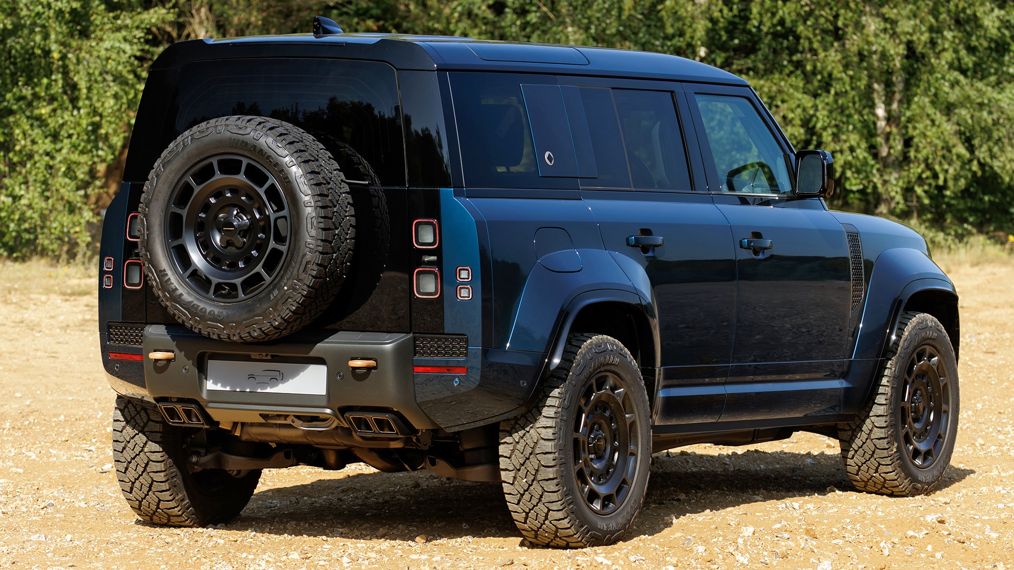 39 2026 Land Rover Defender OCTA Sargasso Blue