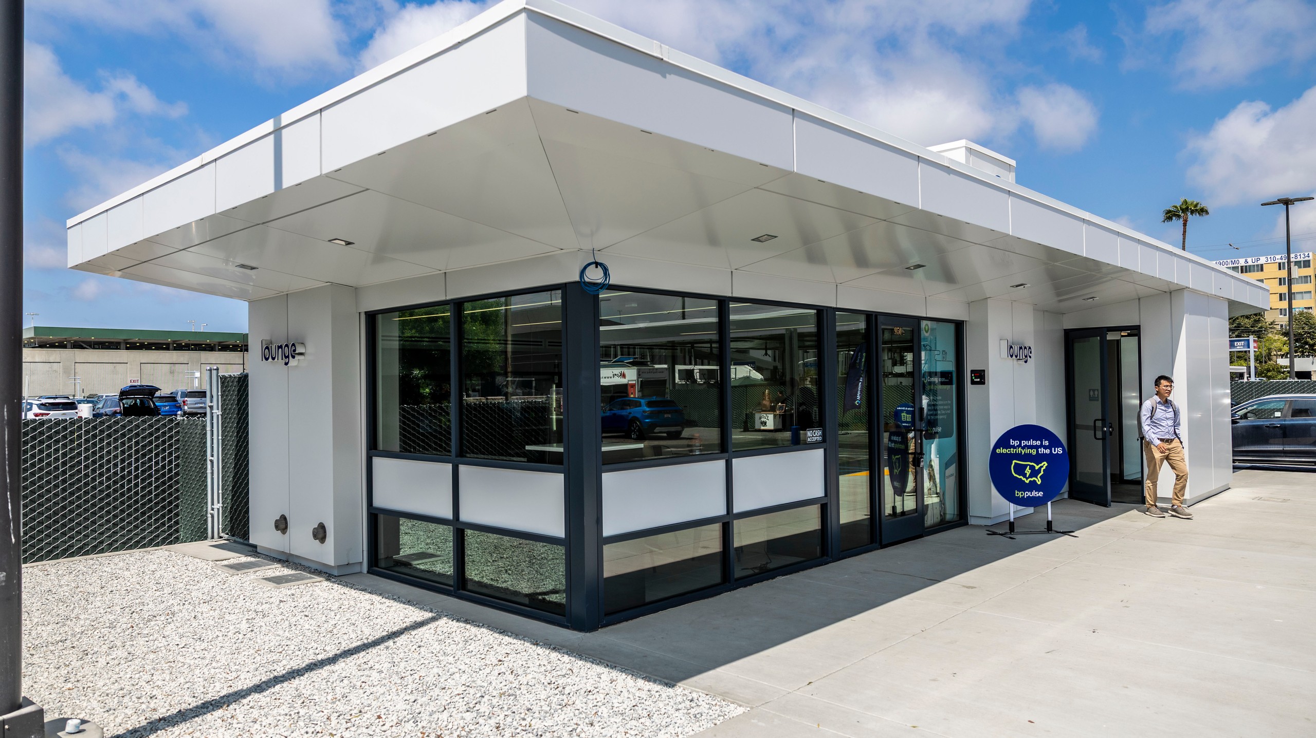 001 BP Pulse hub LAX