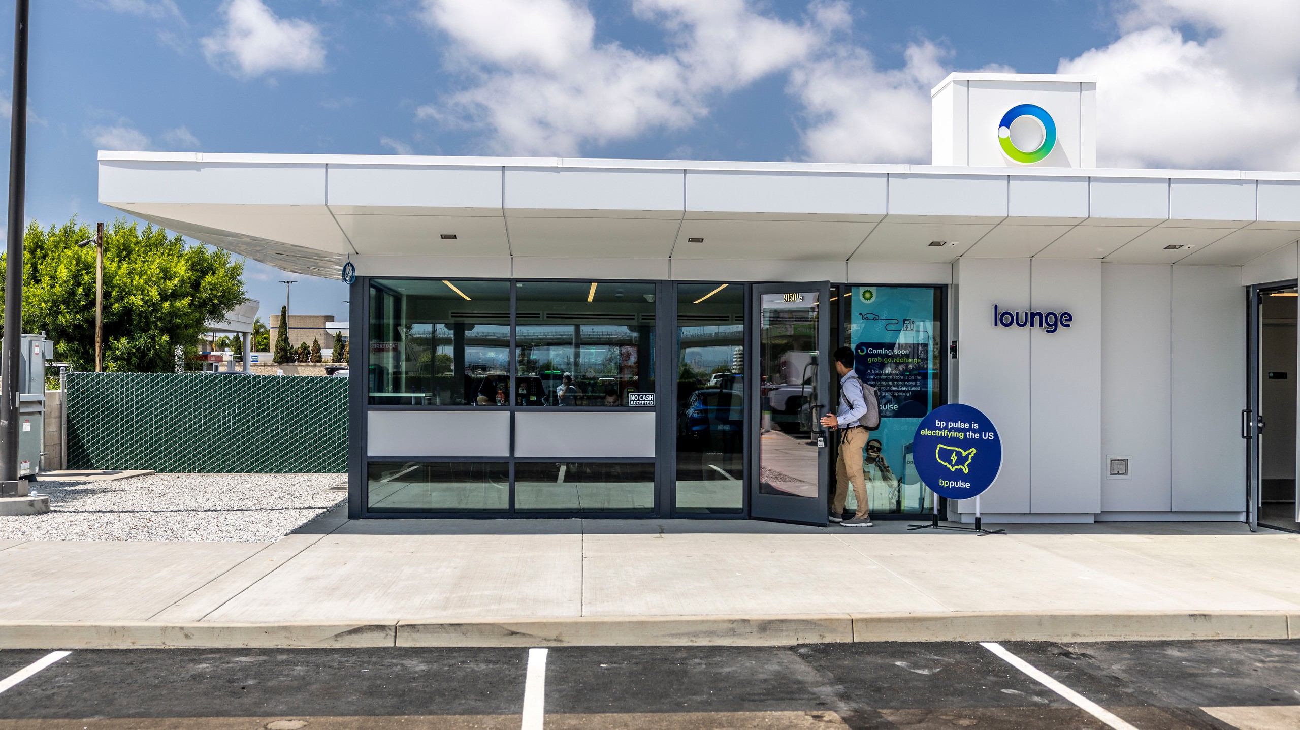 002 BP Pulse hub LAX