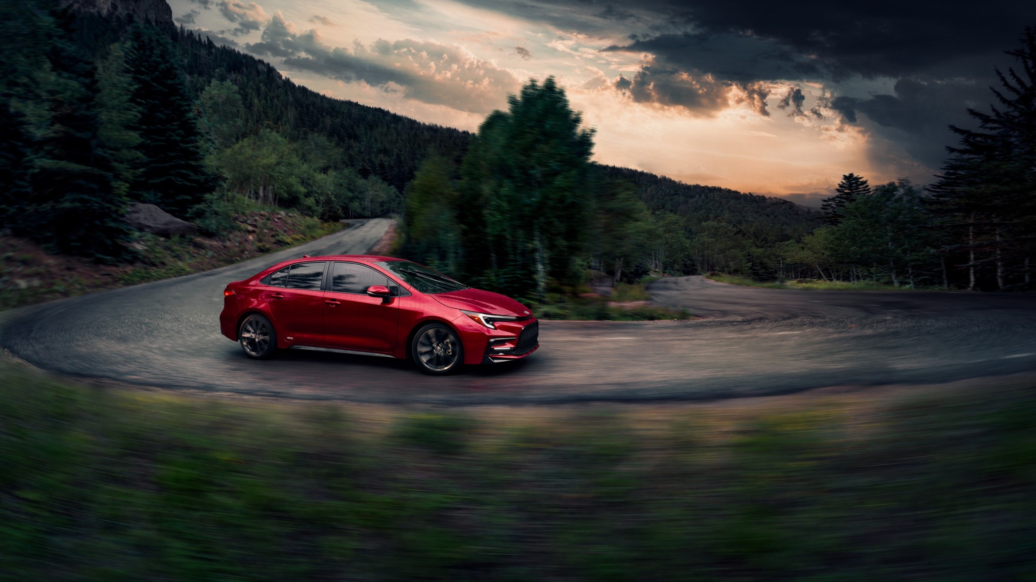 2026 Toyota Corolla Corolla Hybrid Sedan FWD AWD 9