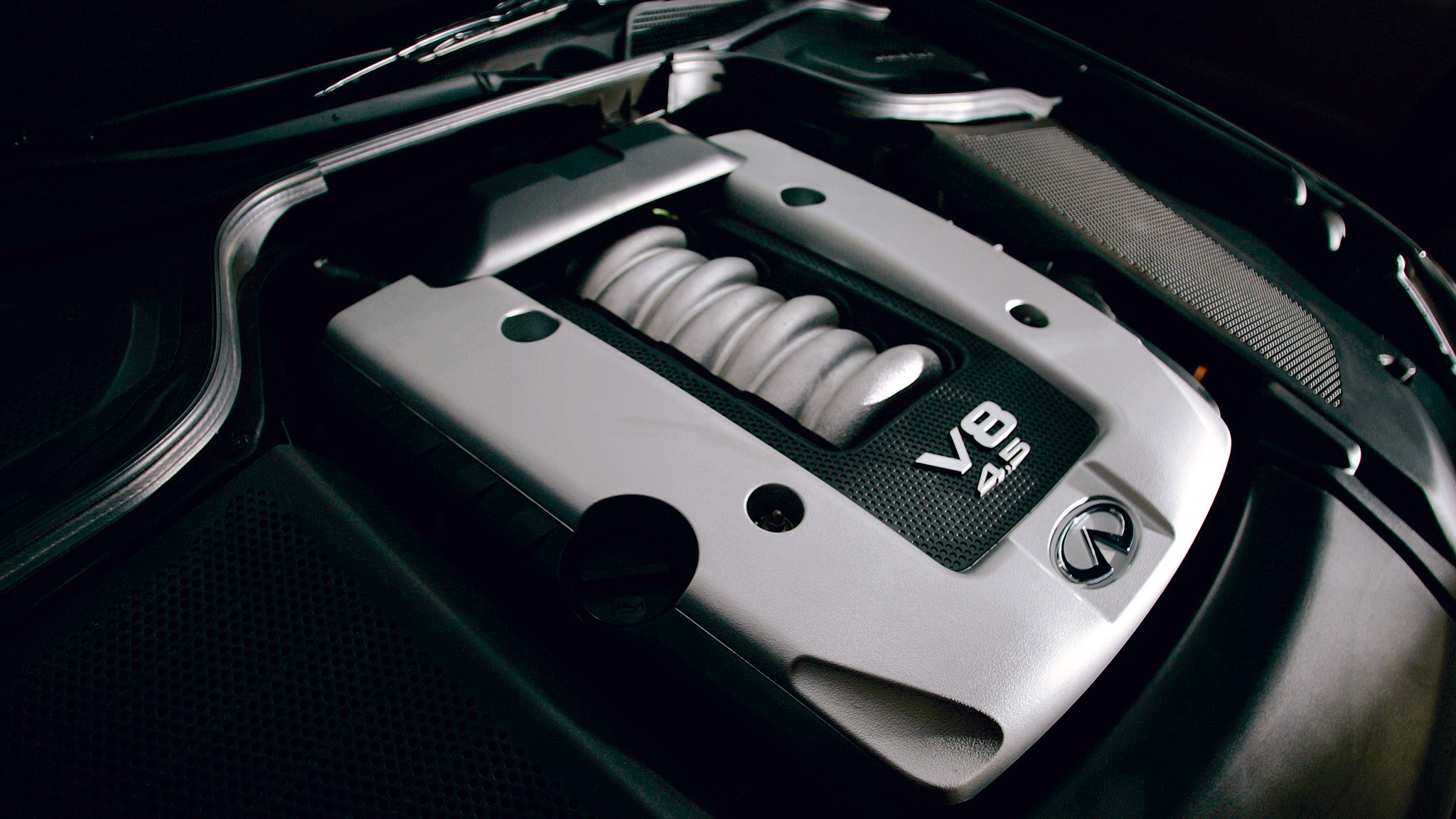 017 2005 bmw 545i vs 2005 cadillac sts v8 vs 2006 infiniti m45 sport vs 2005 mercedes benz e500