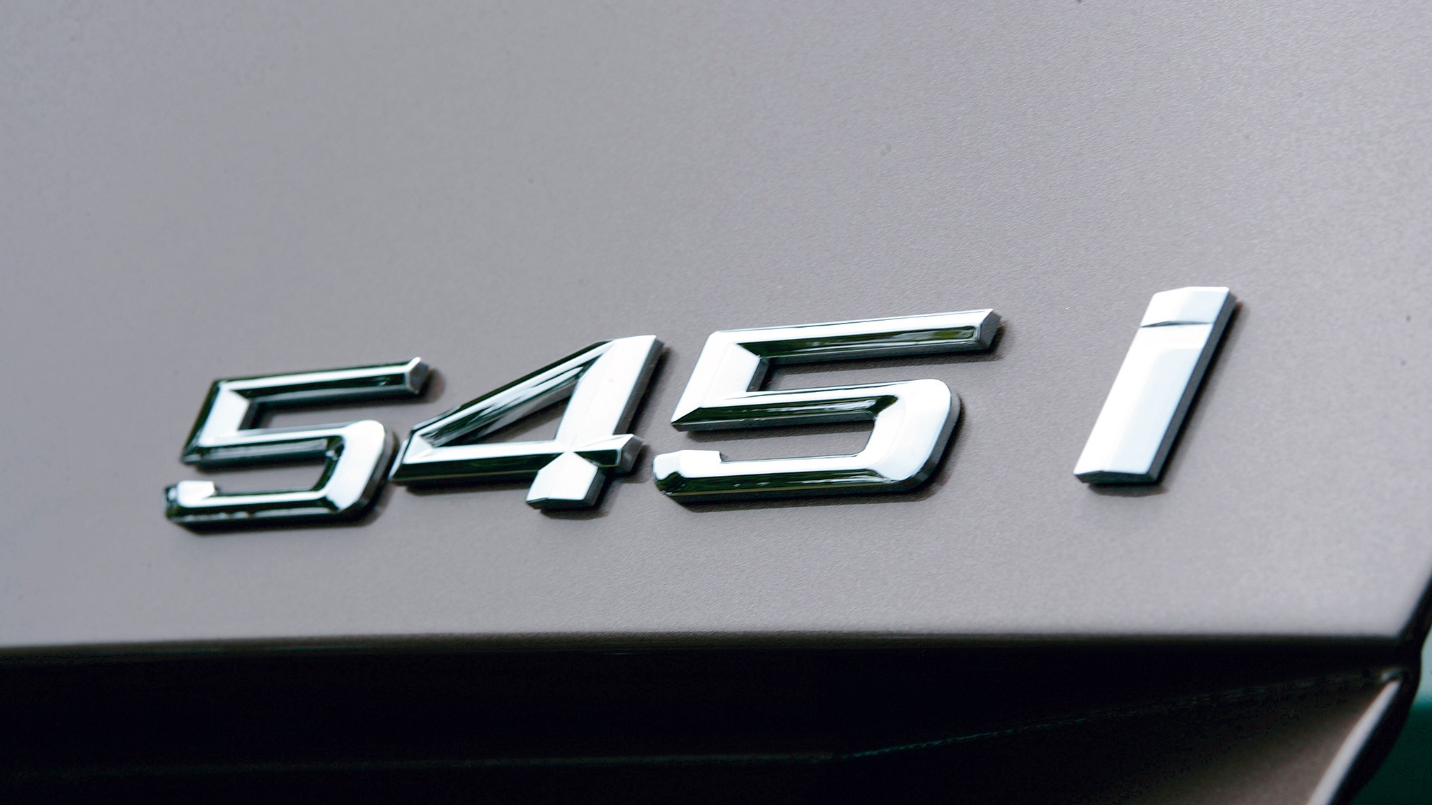 029 2005 bmw 545i vs 2005 cadillac sts v8 vs 2006 infiniti m45 sport vs 2005 mercedes benz e500