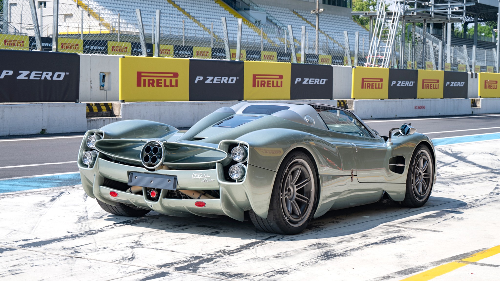 Monza Circuit   Pit Lane Pirelli 5