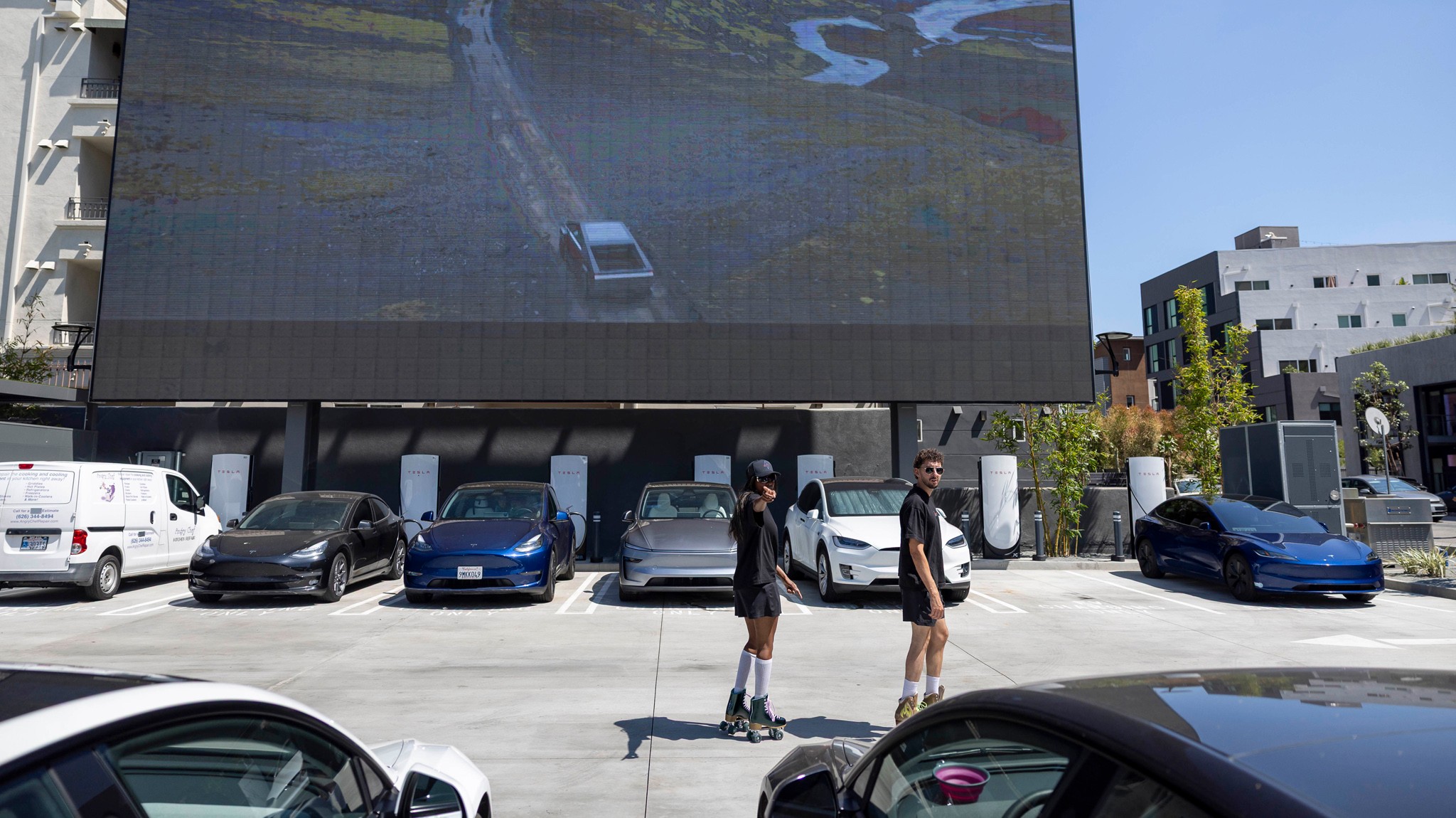 4 Tesla Diner Review 2025