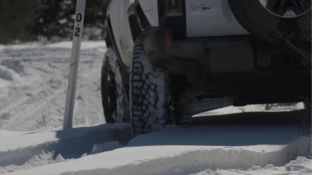 GMC Hummer EV SUV King Crab Extreme Rear Steer Angle