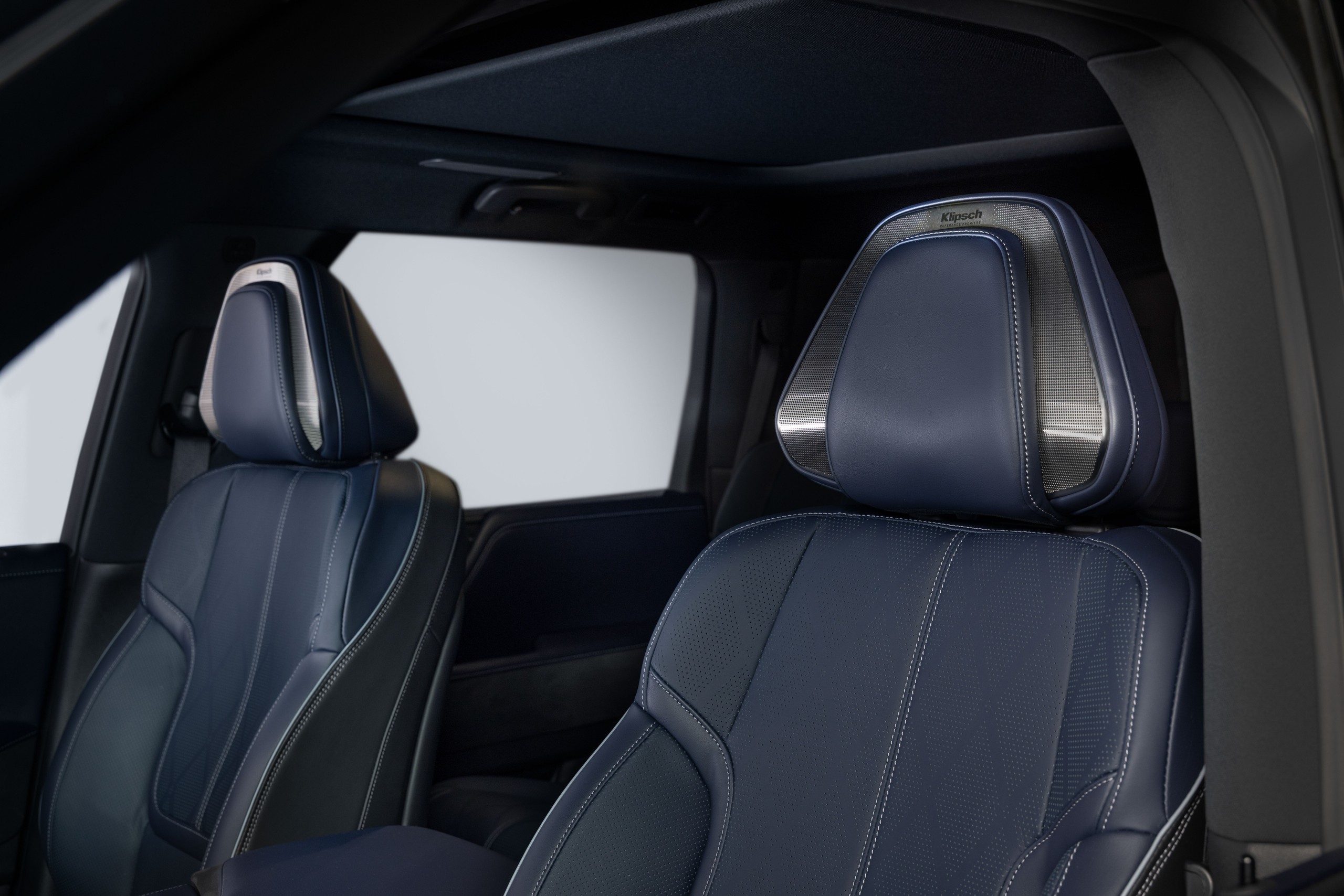 2026 INFINITI QX80 SPORT 17