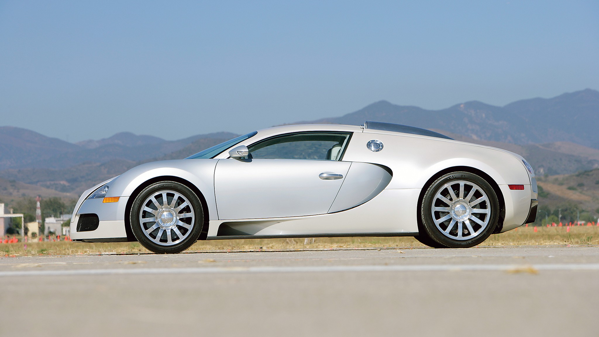 015  2006 bugatti veyron