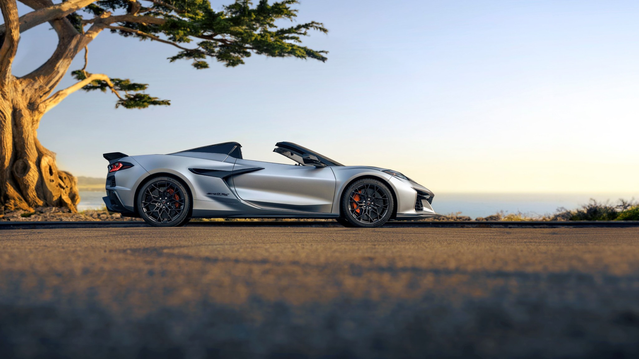 2026 Chevrolet Corvette ZR1X Quail Silver Limited Edition Sports Car Supercar Vette Convertible 9