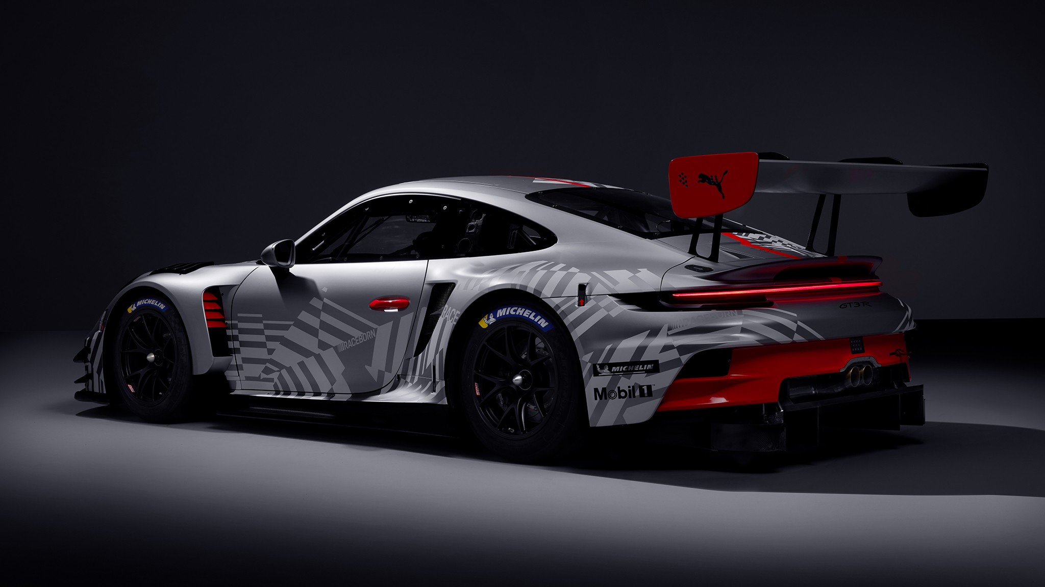 4 Porsche 911 GT3 R race car