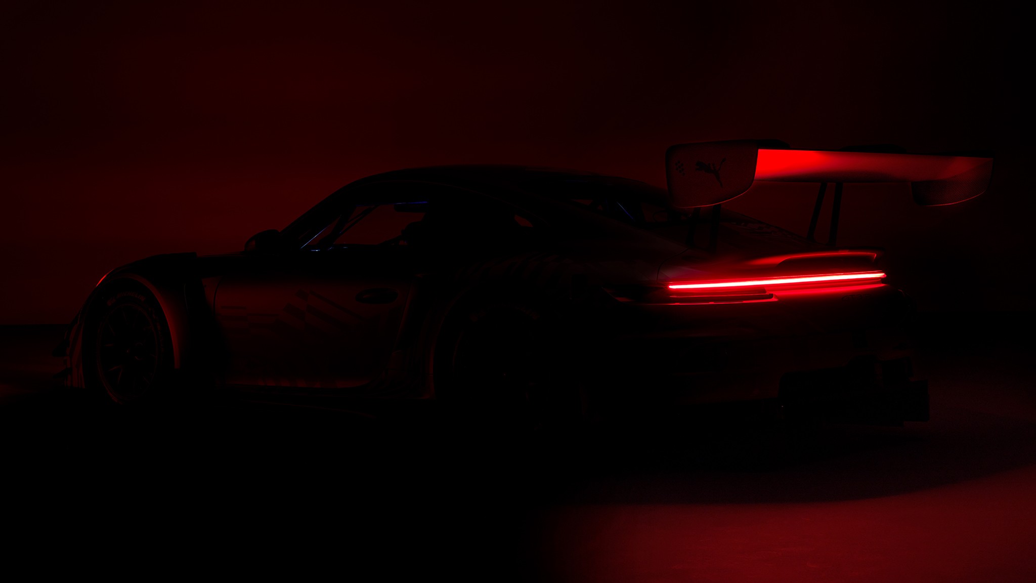 8 Porsche 911 GT3 R race car