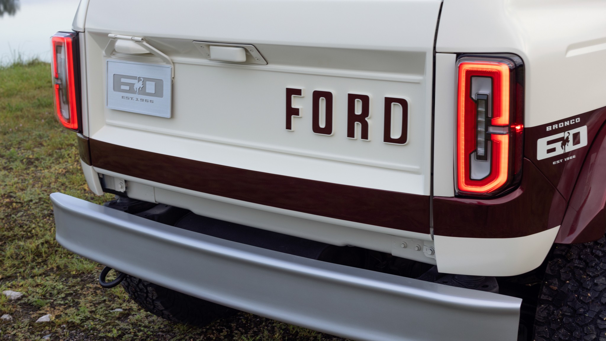 2025 Ford Bronco Roadster Concept SUV 6