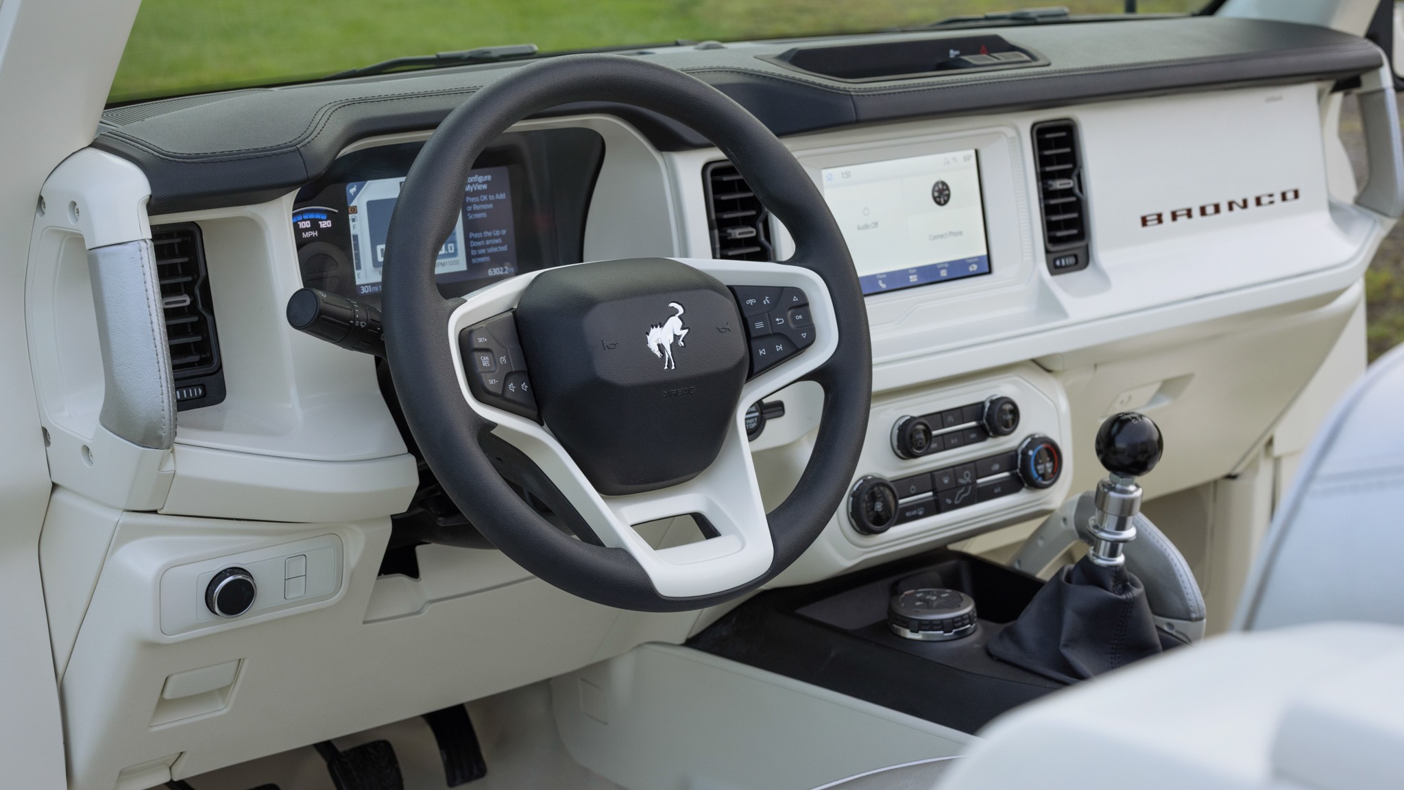 2025 Ford Bronco Roadster Concept SUV 7