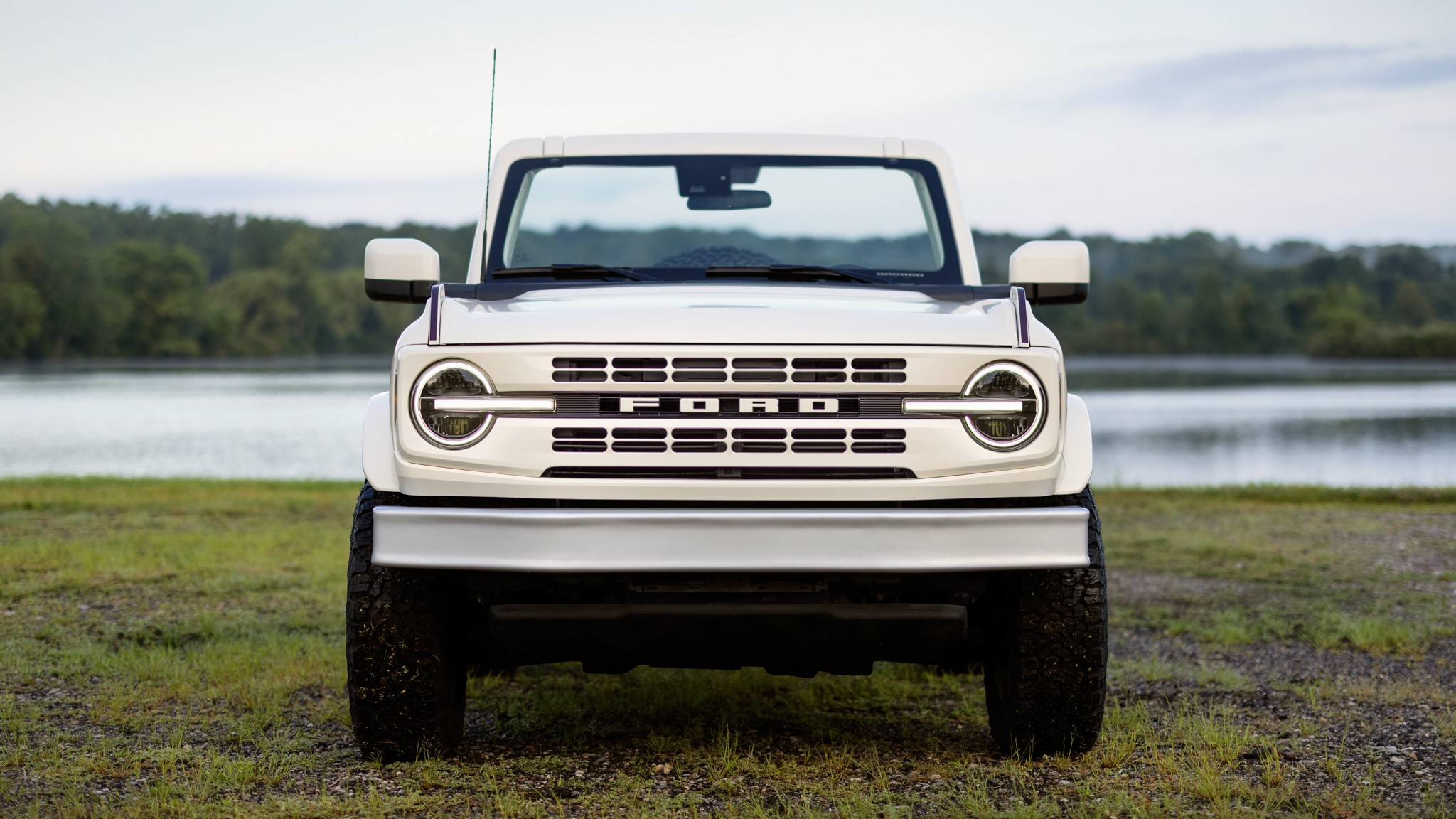 2025 Ford Bronco Roadster Concept SUV 10