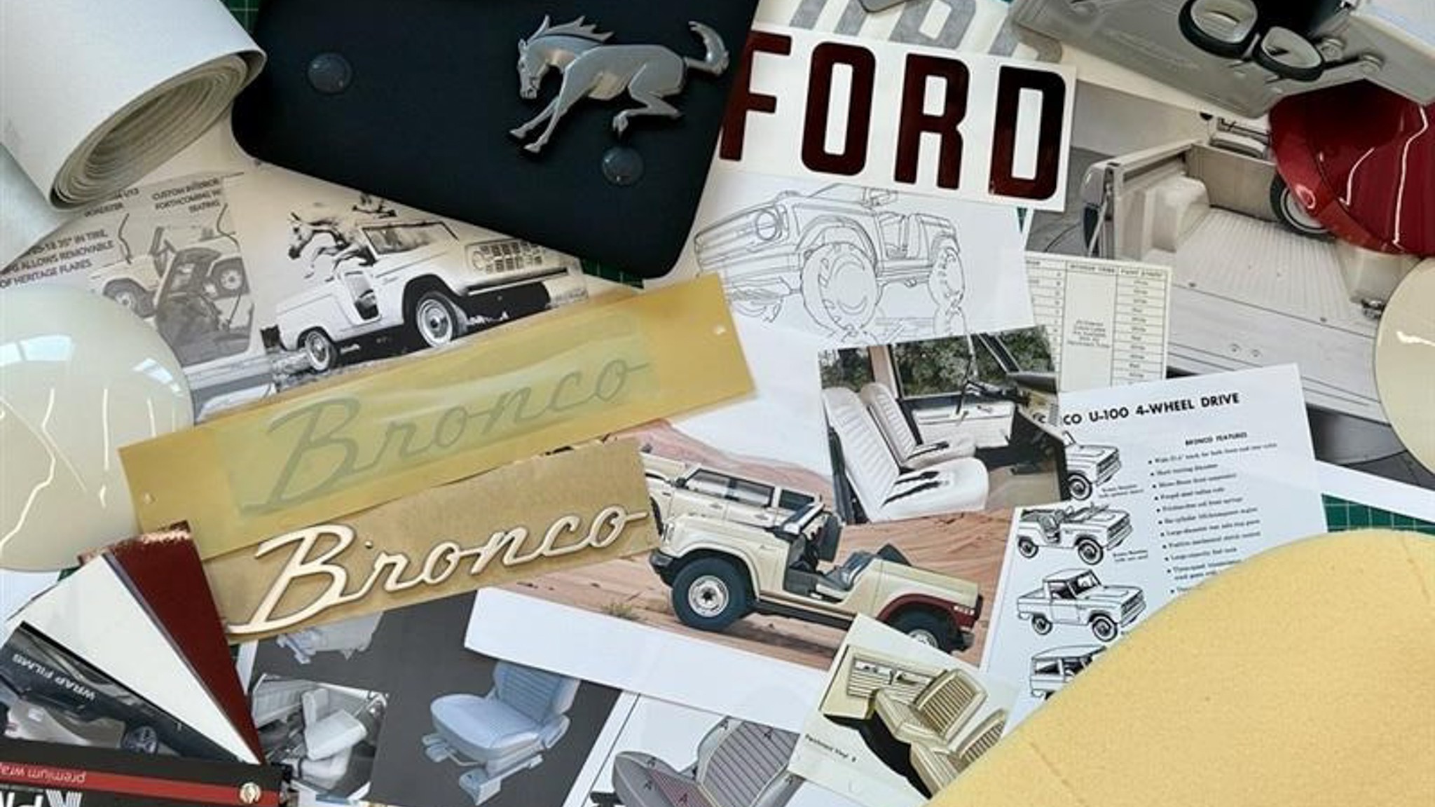 2025 Ford Bronco Roadster Concept SUV 21