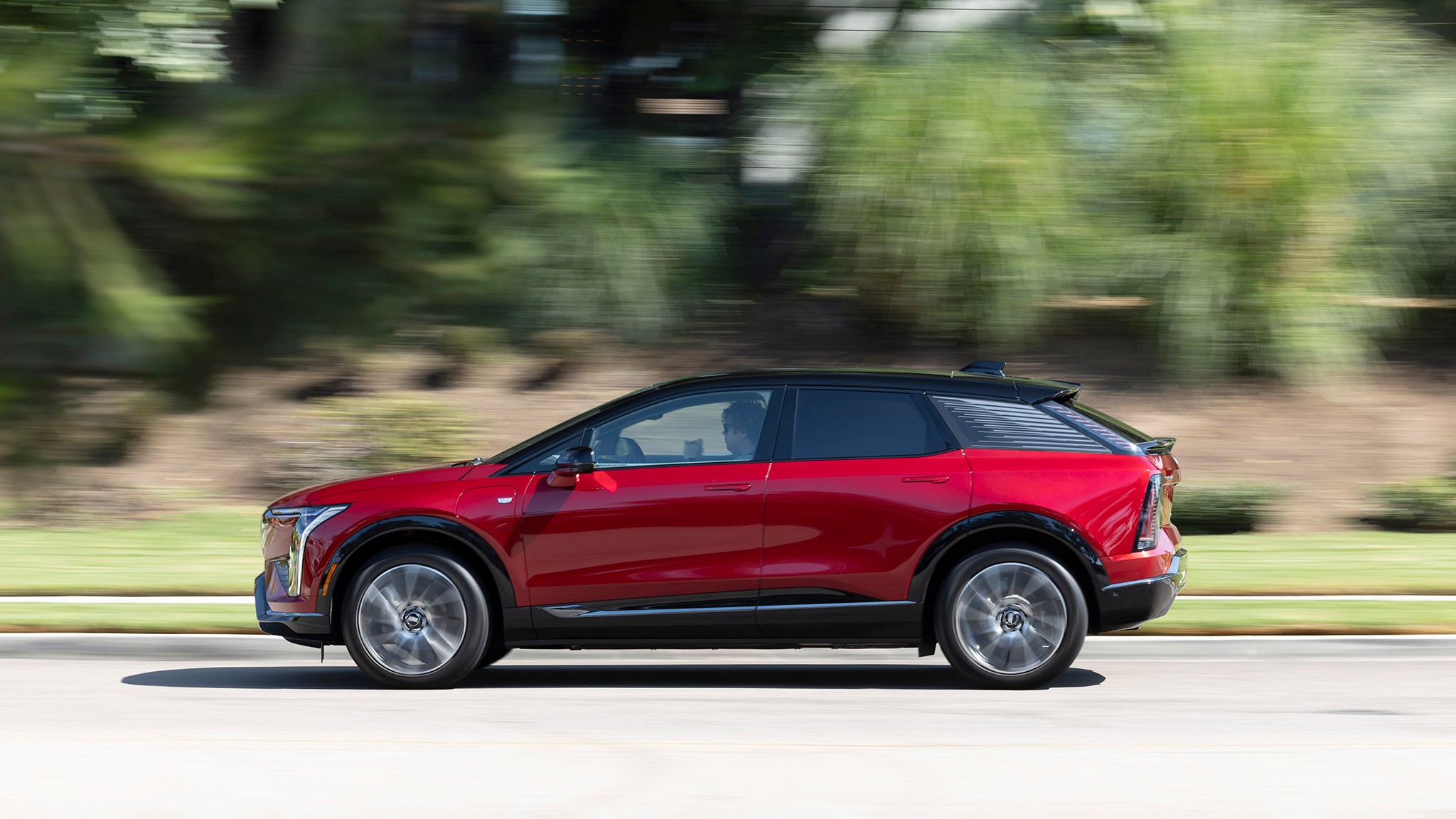 035 2025 Cadillac Optiq Sport