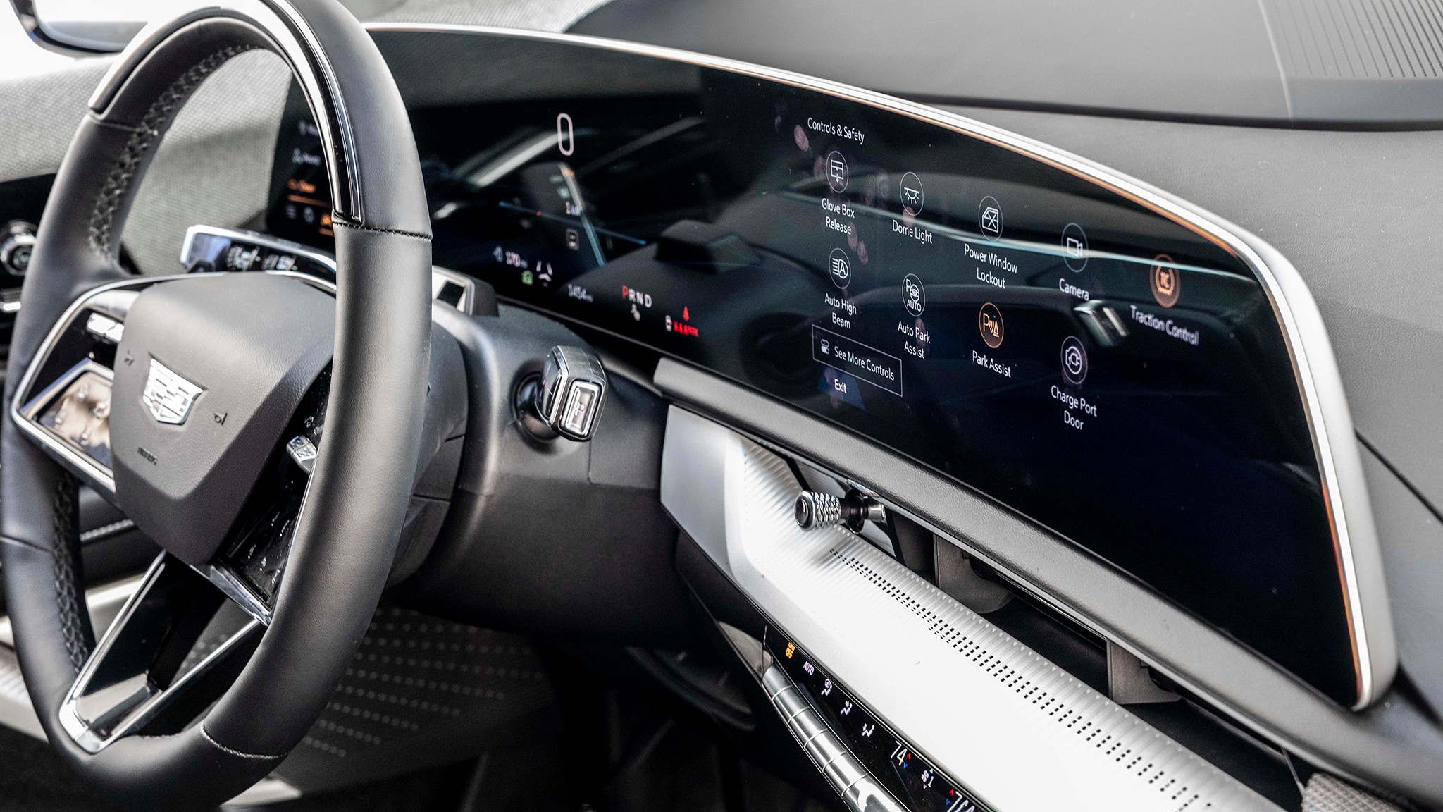 002 2025 Cadillac Optiq Sport