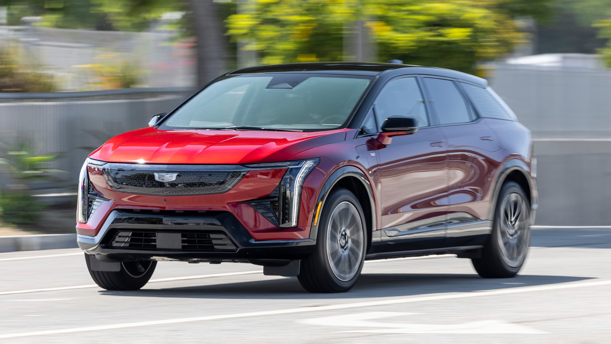 033 2025 Cadillac Optiq Sport