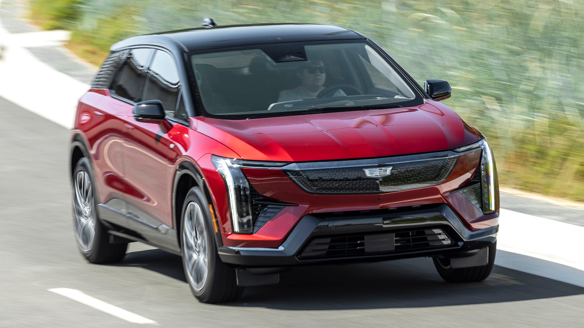 034 2025 Cadillac Optiq Sport