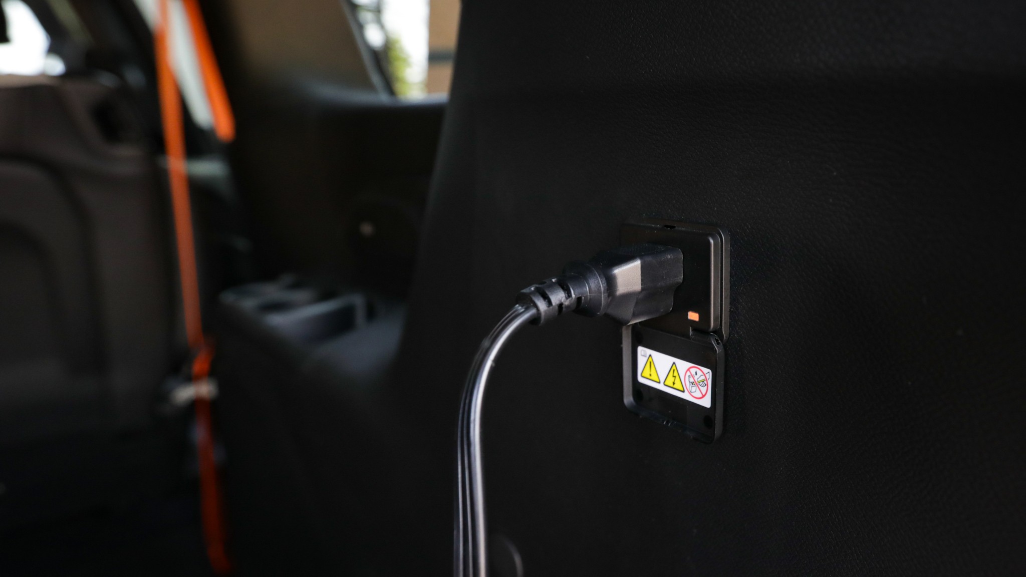 2025 Chrysler Pacific Grizzly Peak Concept 16