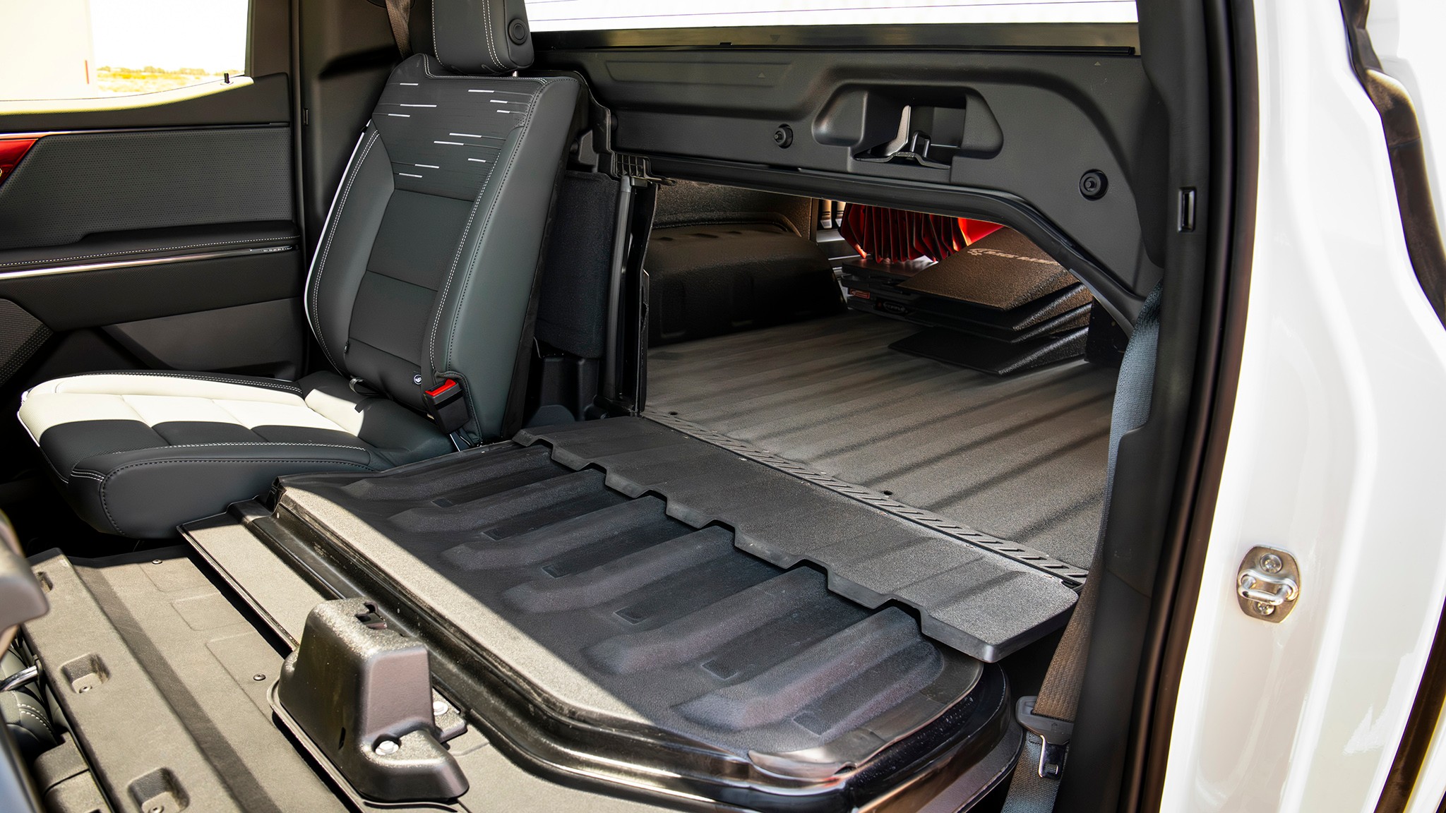 023 2025 GMC Sierra EV