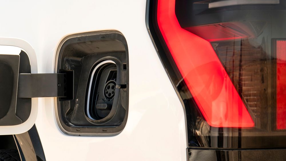 024 2025 GMC Sierra EV