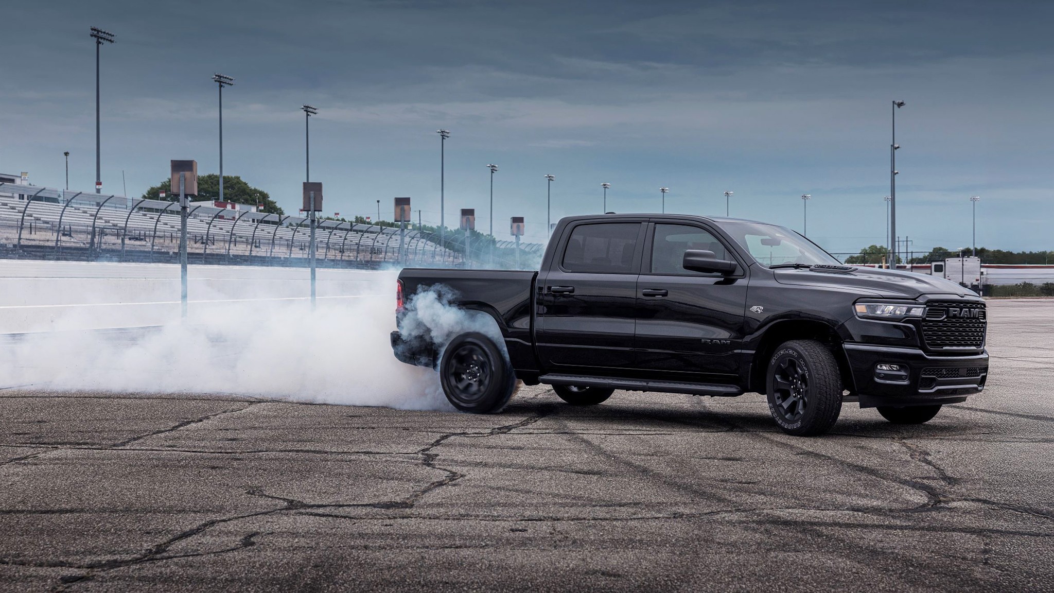 13 2026 Ram 1500 Hemi blackout