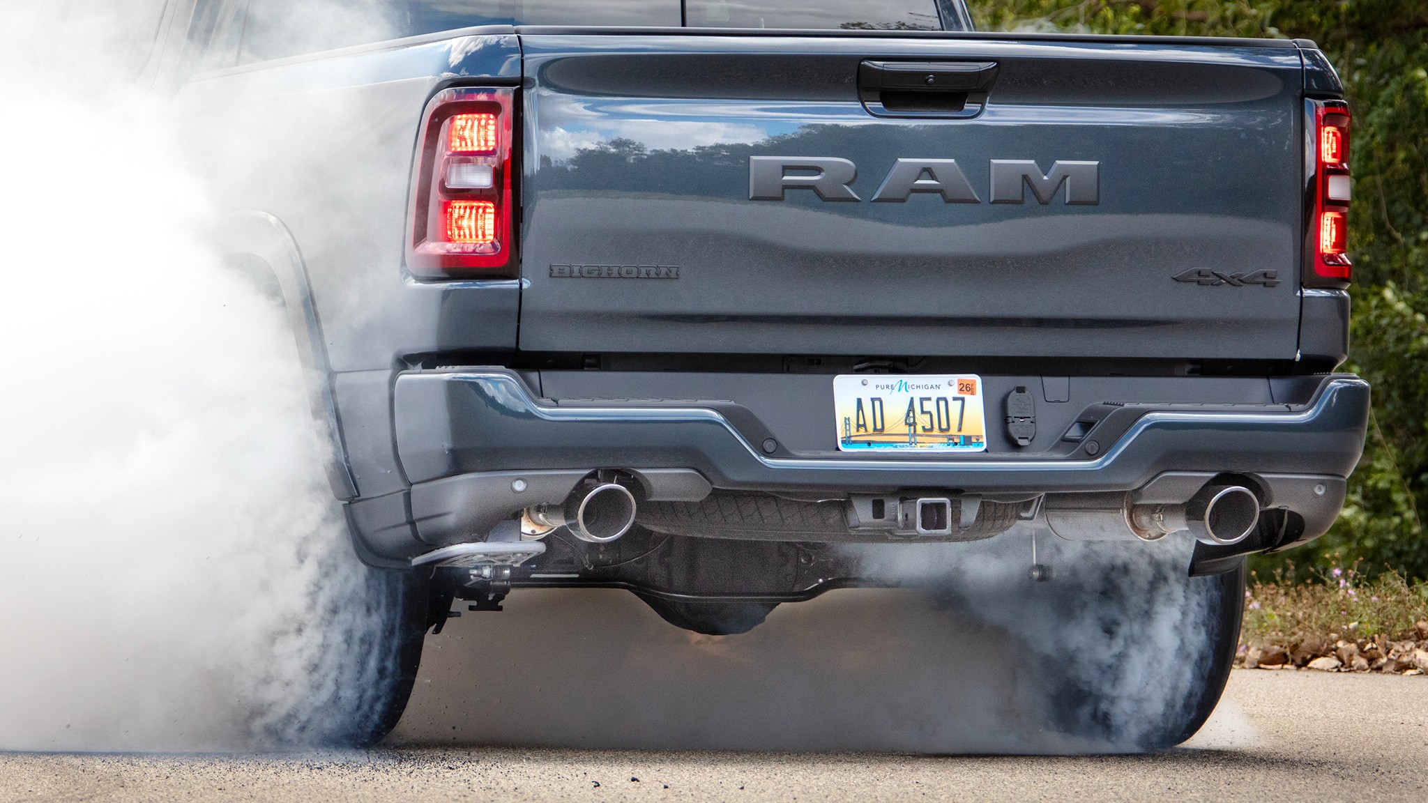 2 2026 Ram 1500 Hemi Bighorn