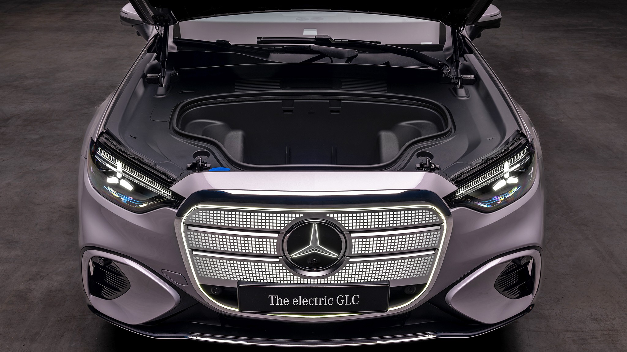 19 2027 Mercedes Benz GLC EV silver