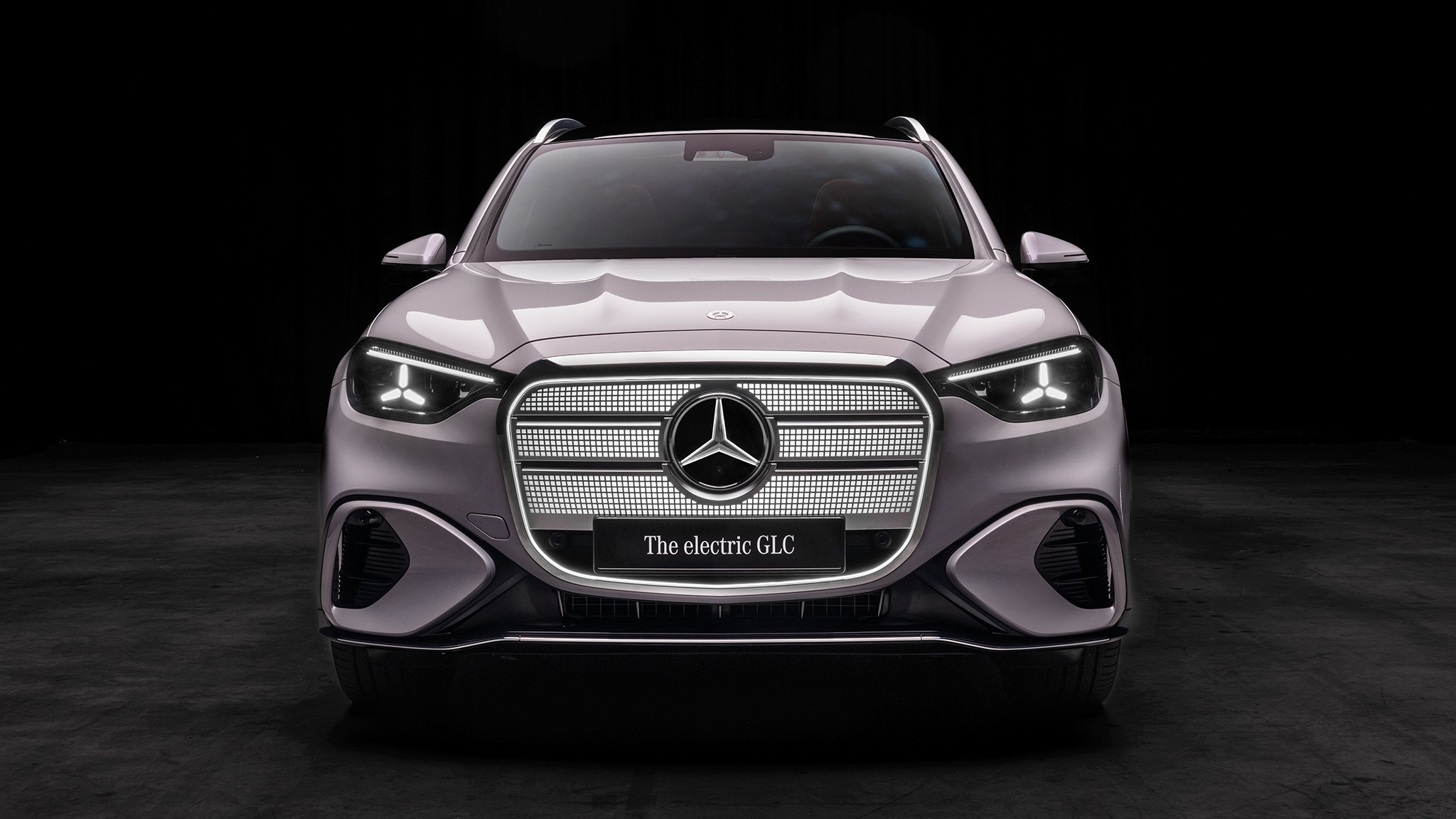 18 2027 Mercedes Benz GLC EV silver