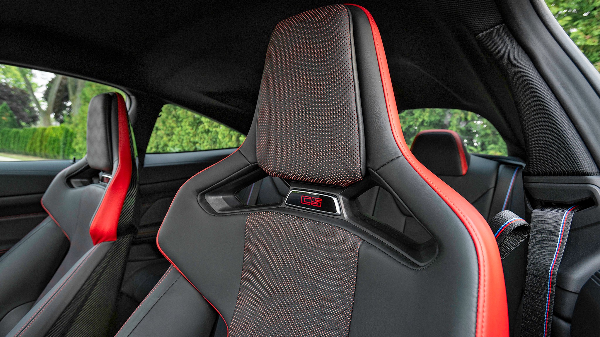 040 2025 BMW M4 CS Coupe