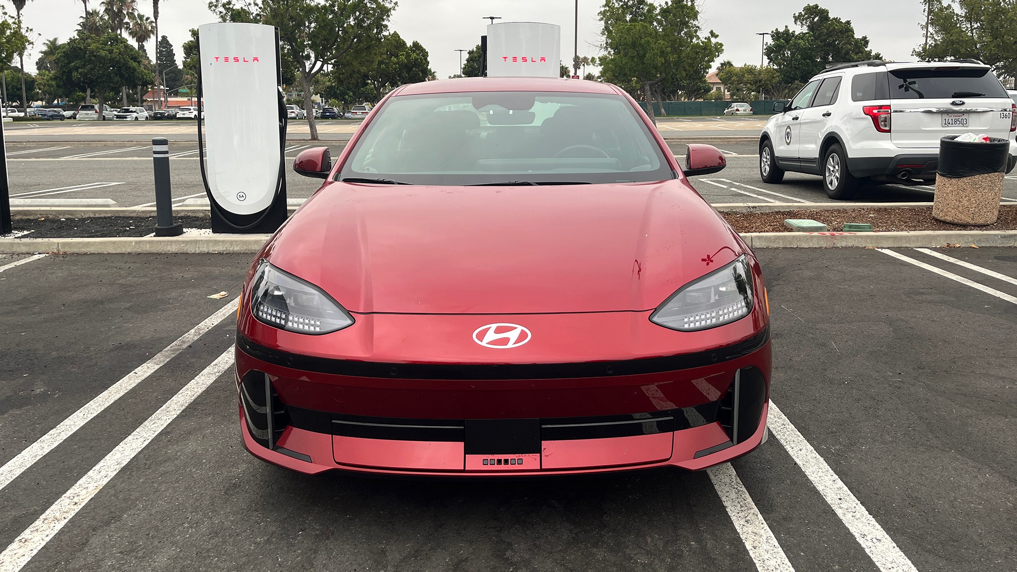 010 hyunda ioniq 6 tesla v4 supercharger