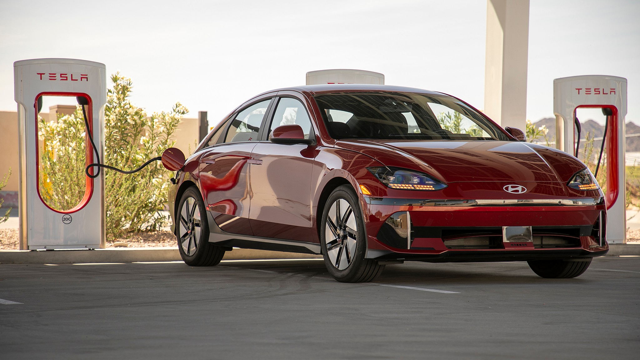 2024 Hyundai Ioniq6 002